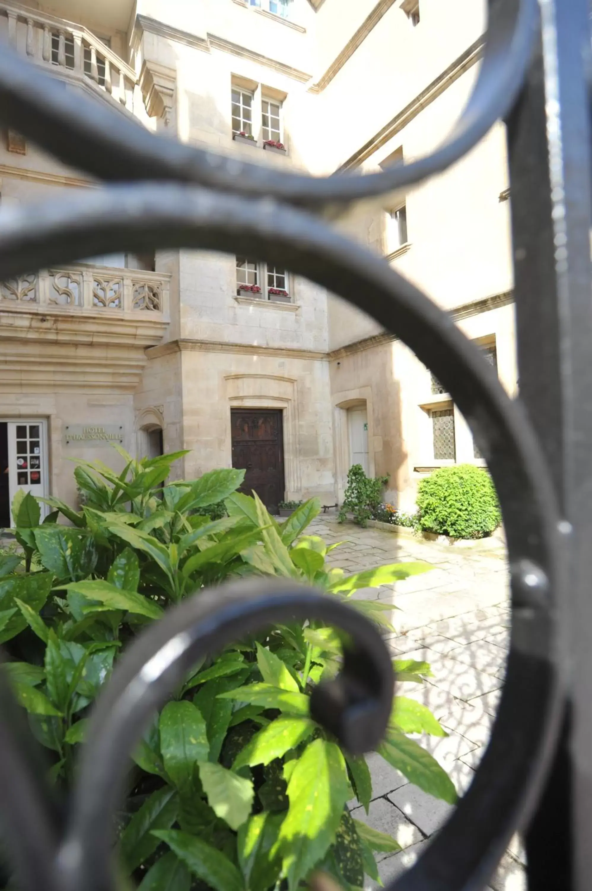 Facade/entrance in Hotel D'haussonville