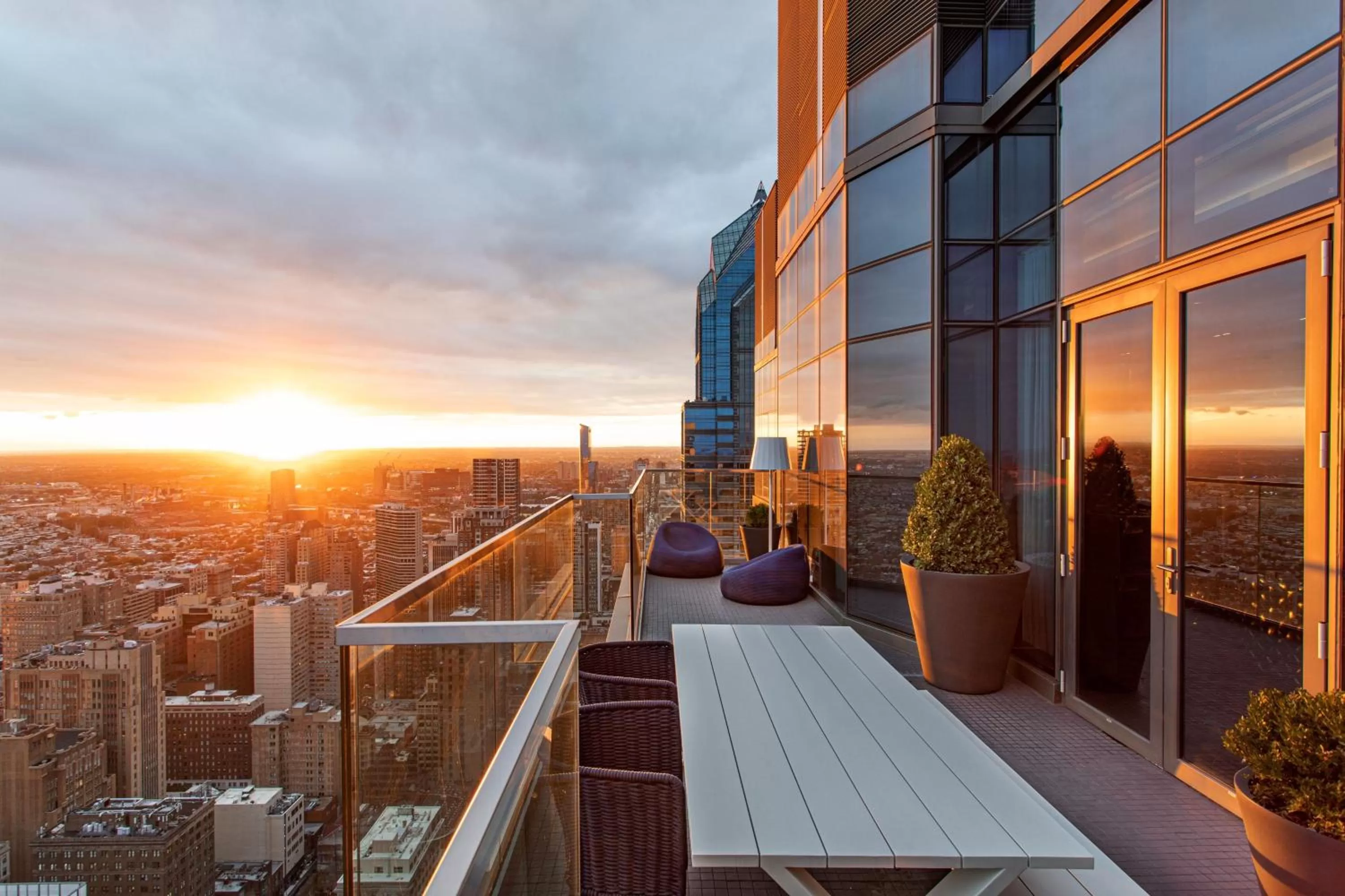 Photo of the whole room in W Philadelphia