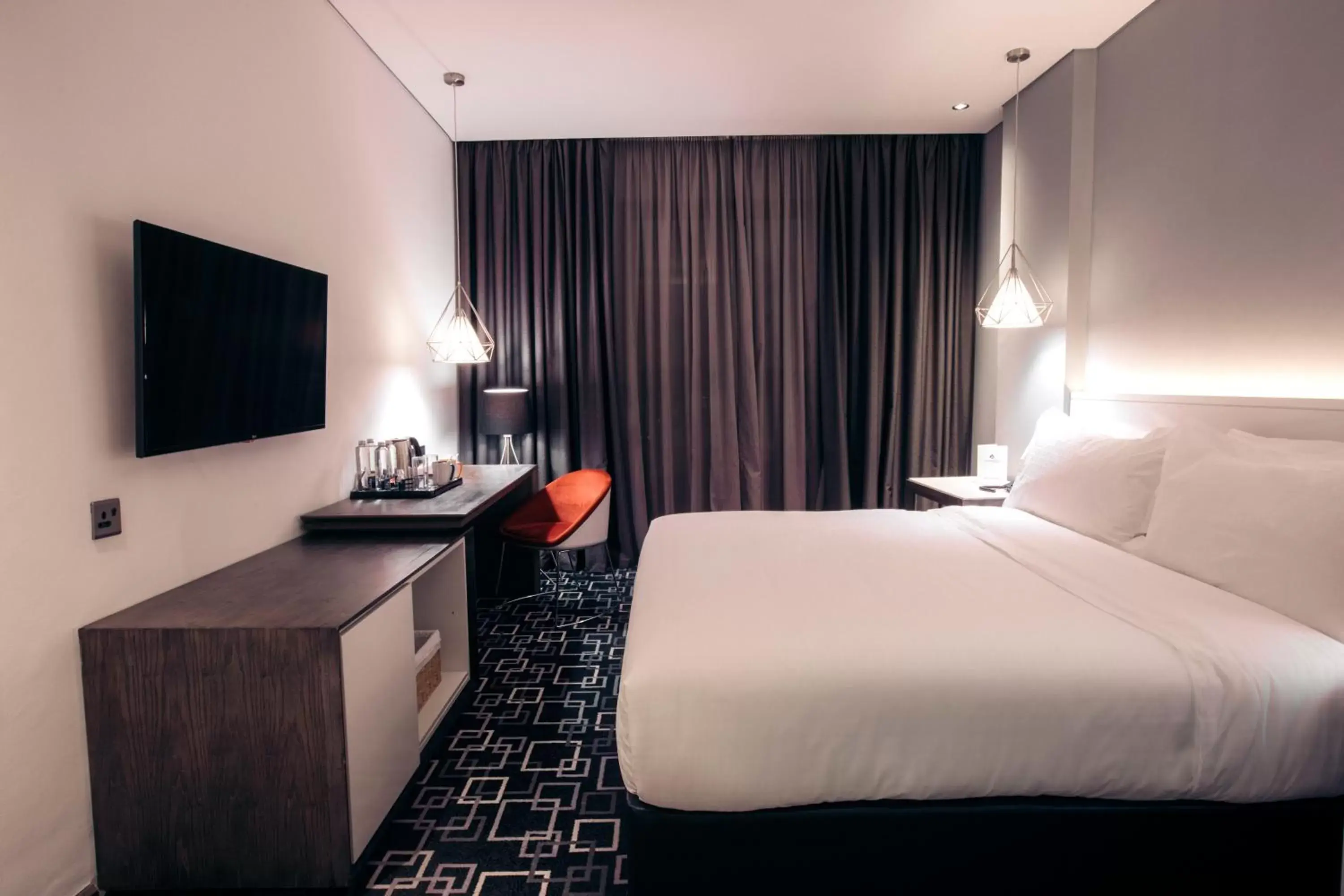 Bedroom, Bed in Trademark Hotel, a Member of Design Hotels