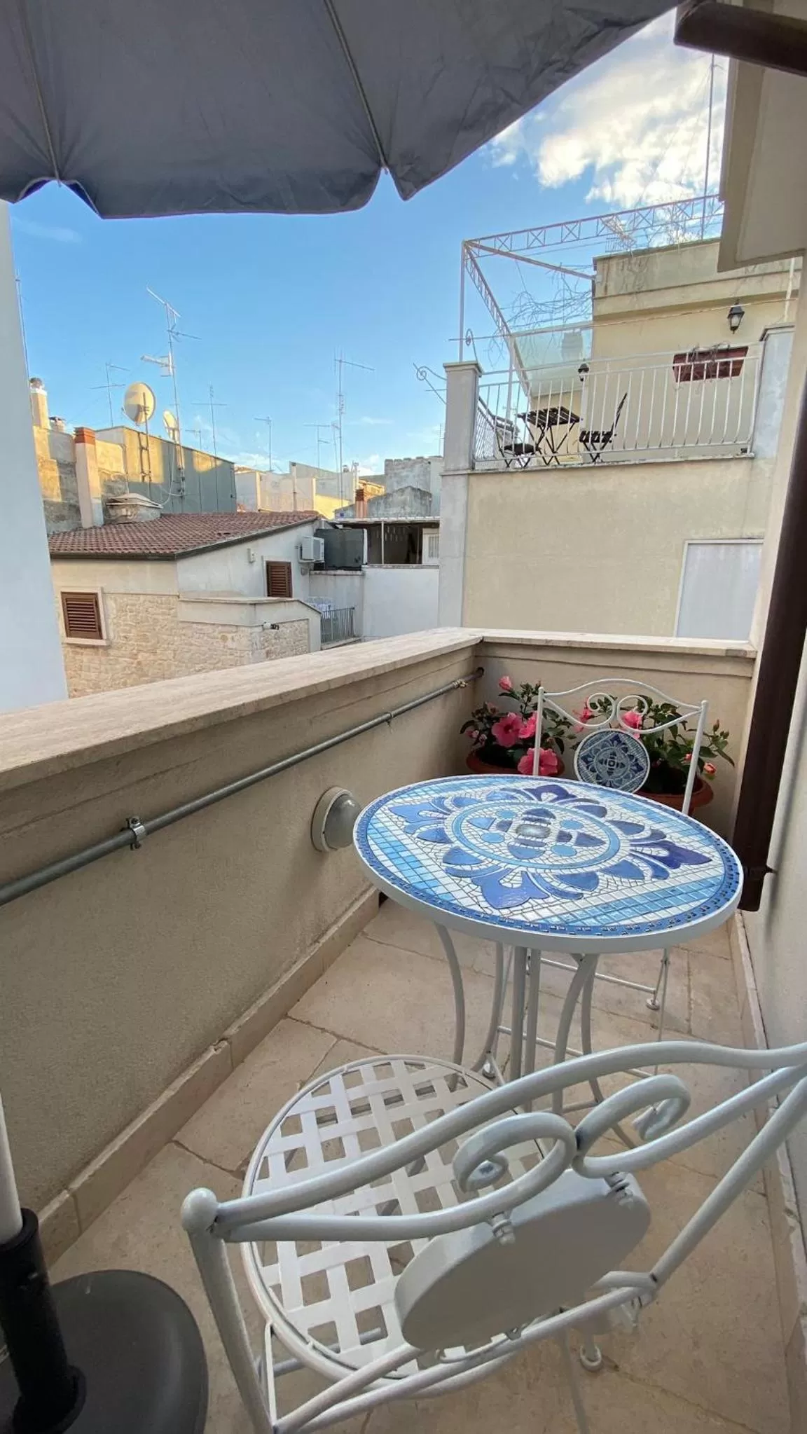 Balcony/Terrace in A Regola D'Arte Dimora