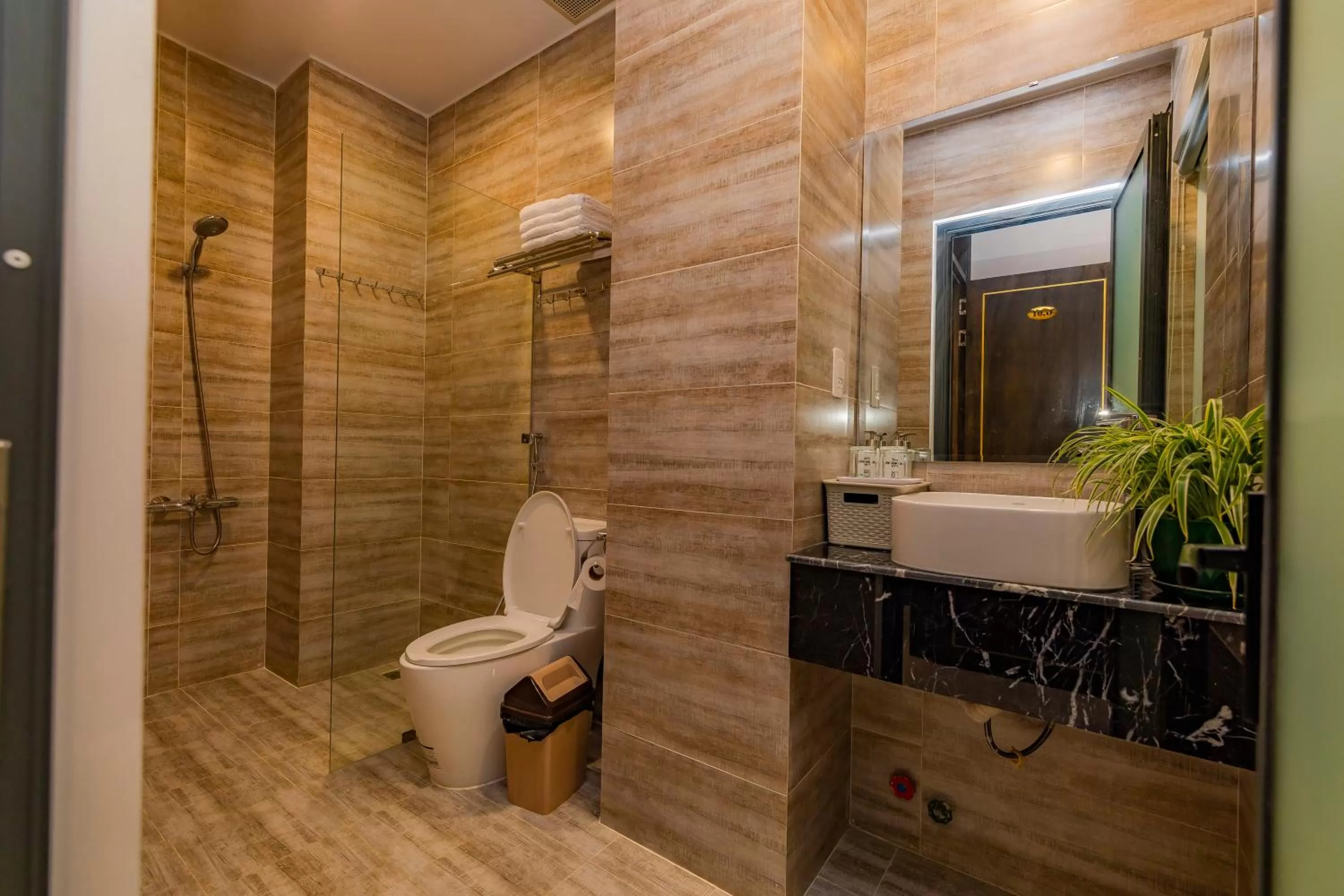Bathroom in Khanh Uyen 3 Hotel