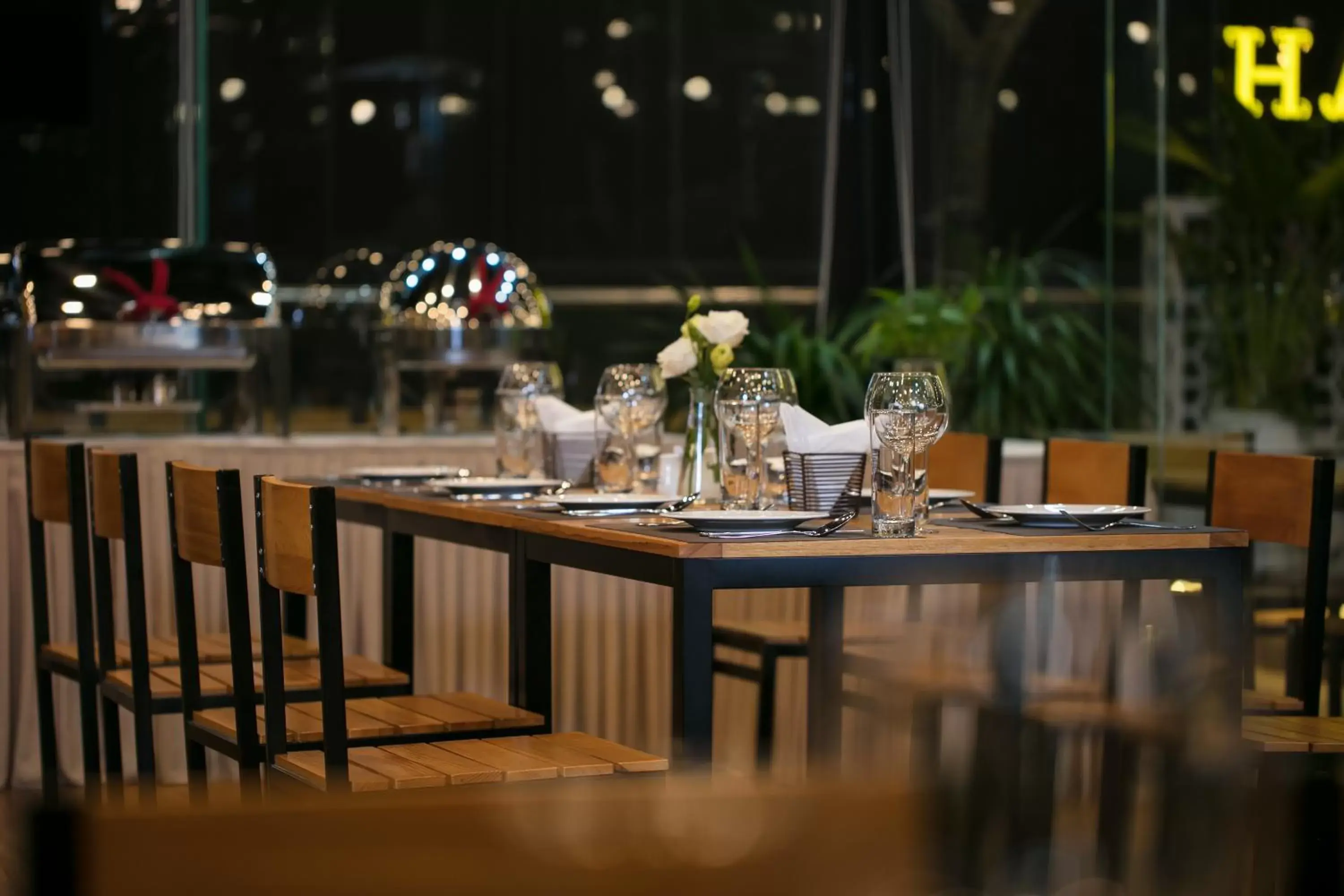 Restaurant/places to eat in Halais Hotel Restaurant/places to eat in Halais Hotel