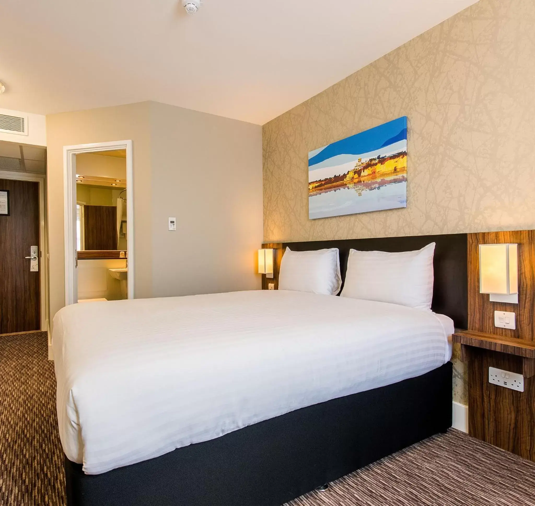 Double or Twin Room - Disability Access in Chain Runner, Livingston by Marston's Inns Double or Twin Room - Disability Access in Chain Runner, Livingston by Marston's Inns