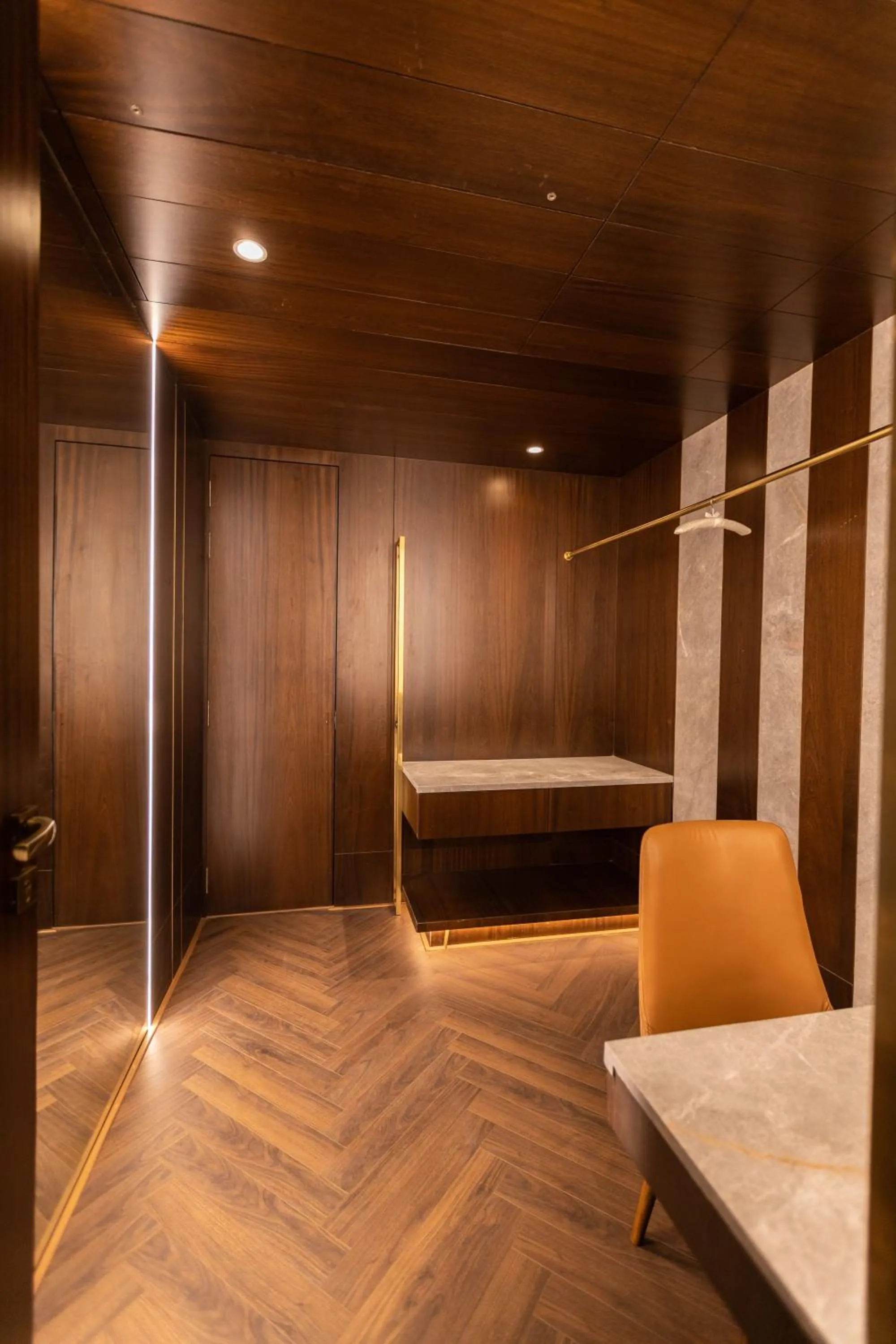 wardrobe, Bed in The Corinthians Resort