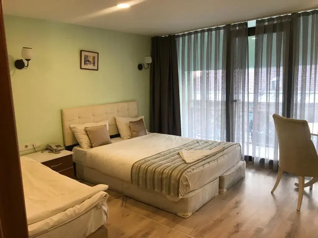 Photo of the whole room, Bed in Historial Hotel Photo of the whole room, Bed in Historial Hotel