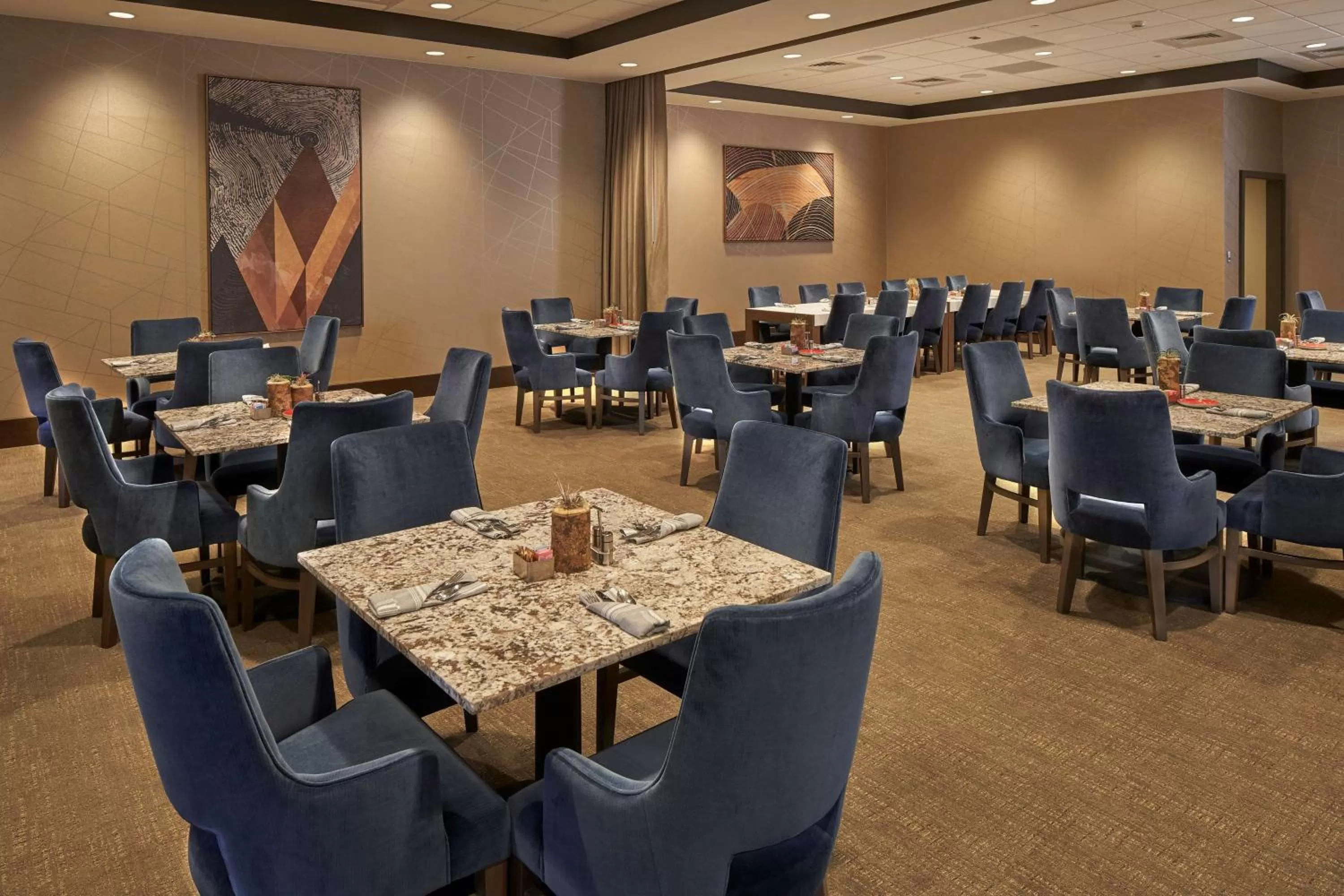 Restaurant/places to eat in Hilton Raleigh North Hills