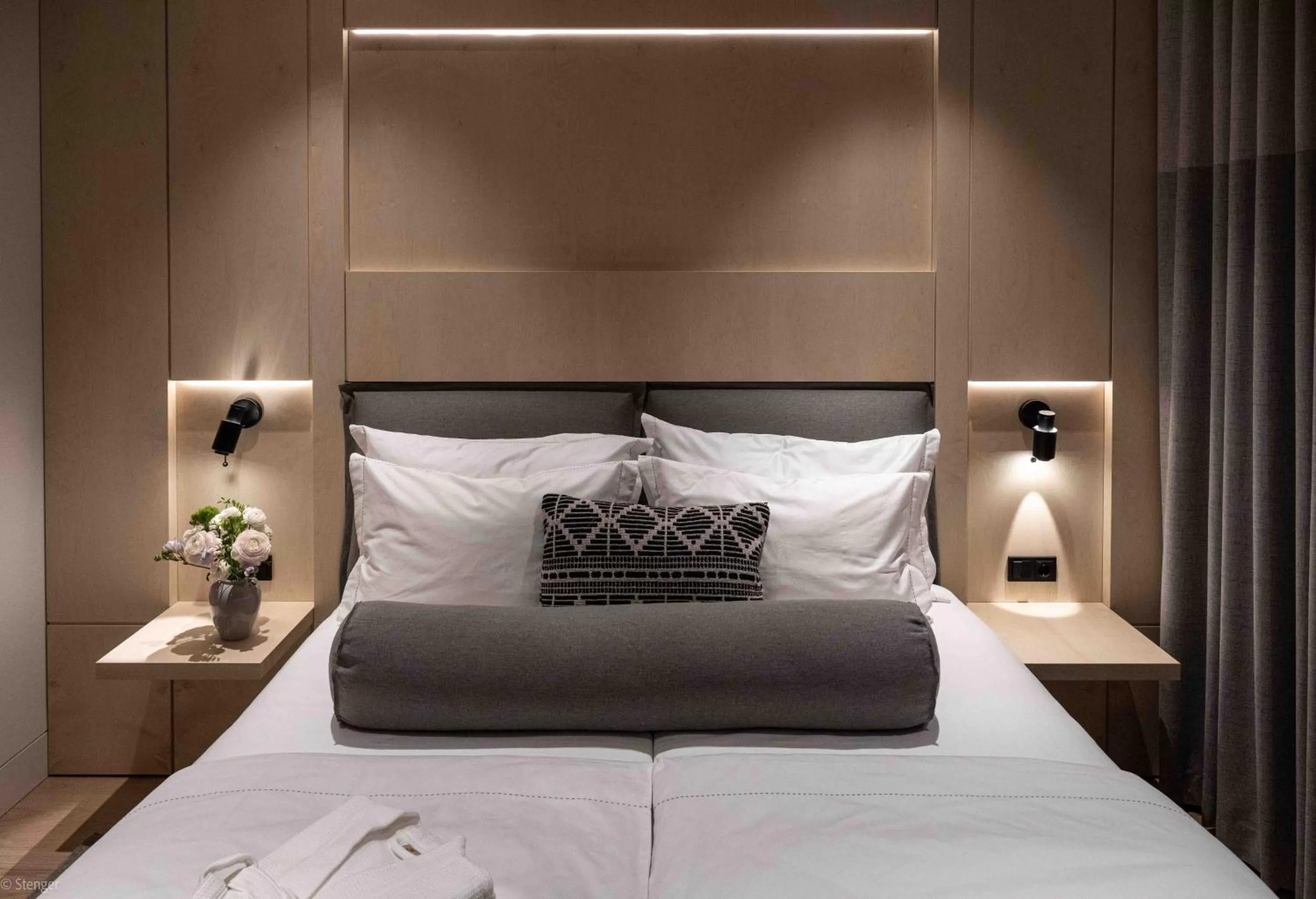 Bed in Mr(s)STiL Design Apartments