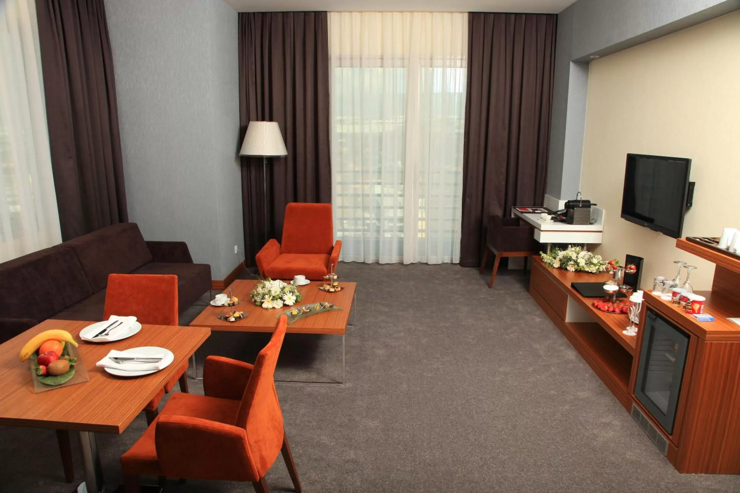 Dining area, Restaurant/Places to Eat in Ramada Plaza by Wyndham Istanbul Asia Airport