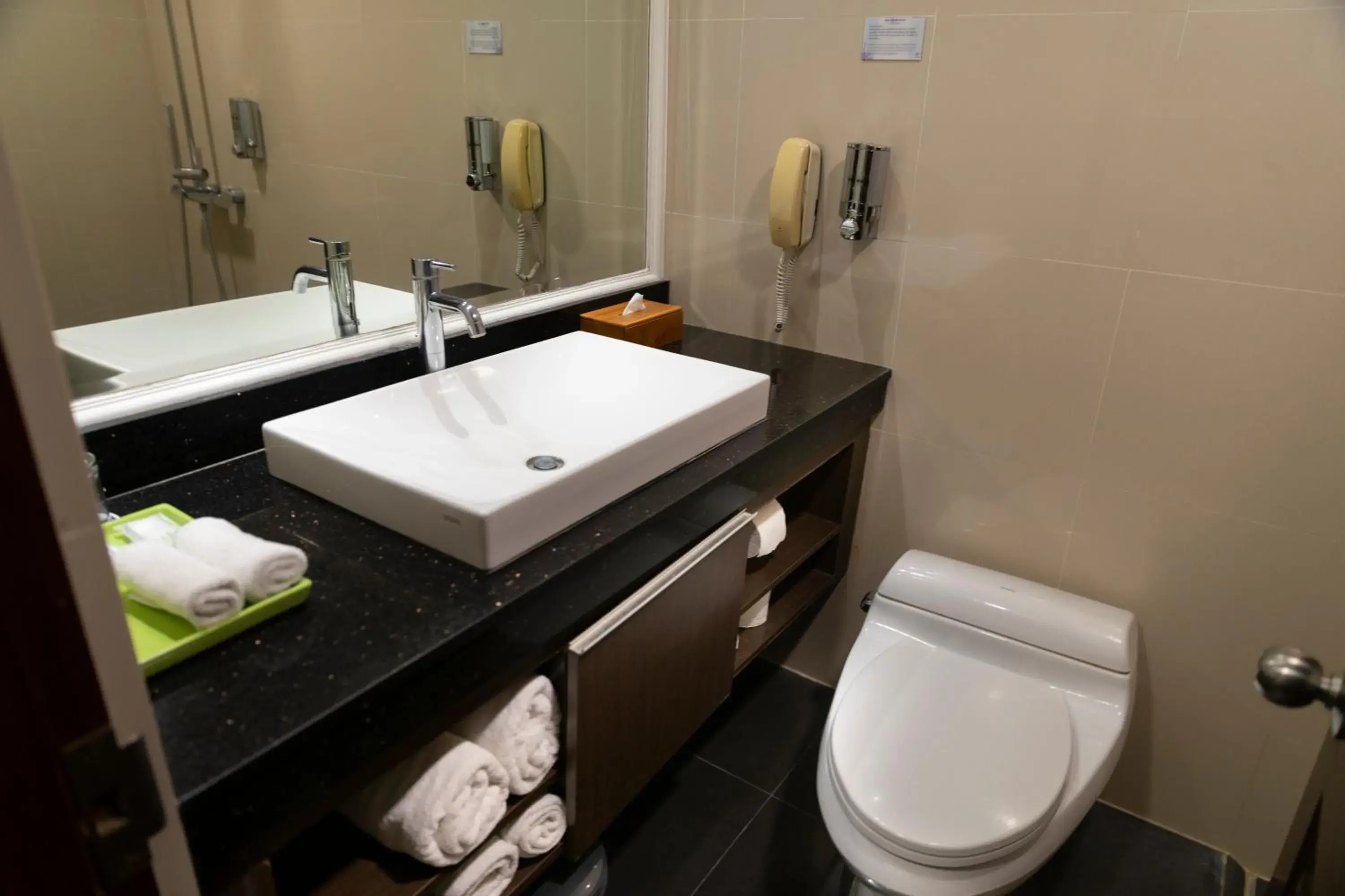 Bathroom in Prime Plaza Suites Sanur – Bali