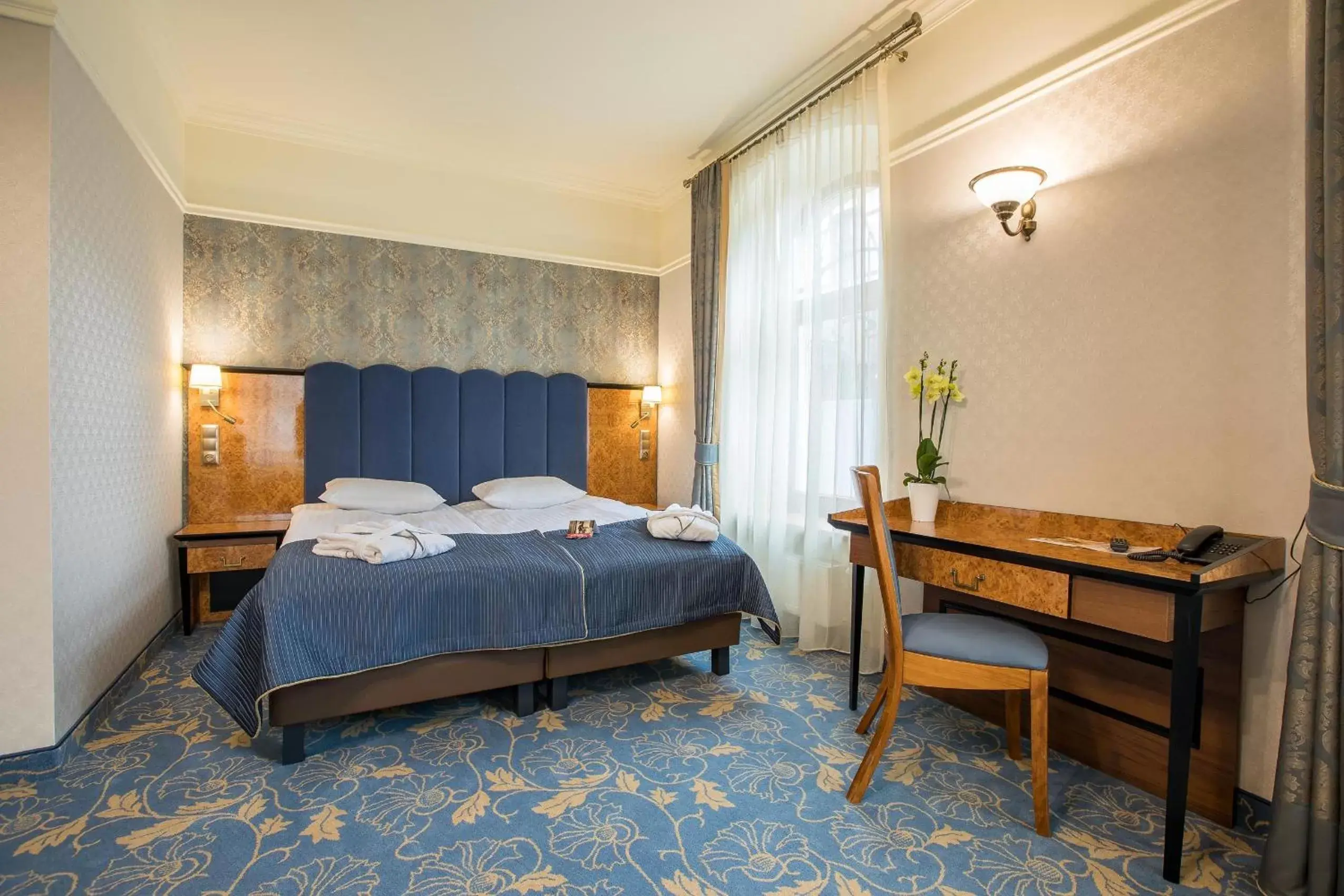 Photo of the whole room, Bed in Hotel Diament Plaza Gliwice