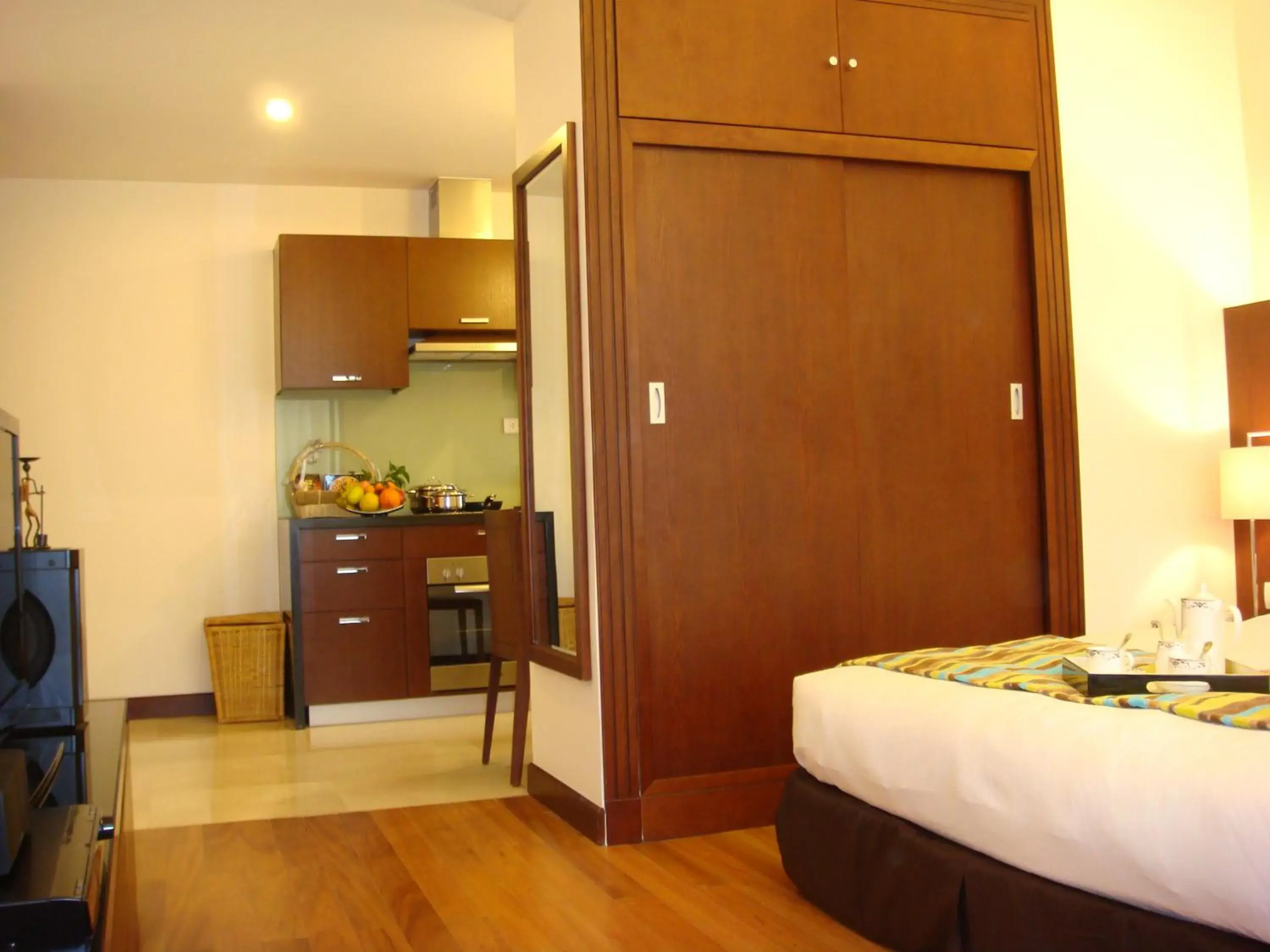 Kitchen or kitchenette, Bed in Fraser Suites Hanoi