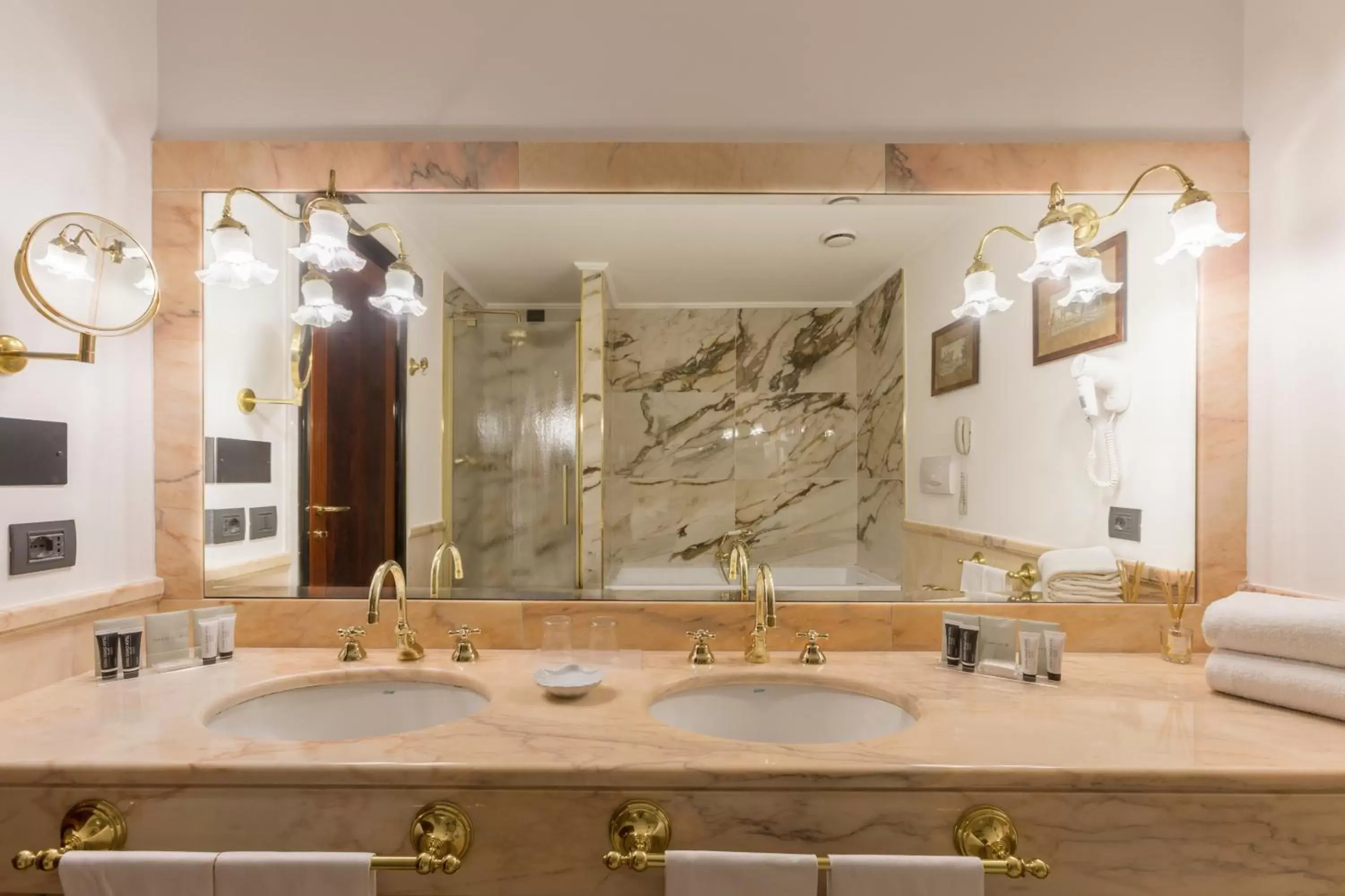 Bathroom in Doria Grand Hotel