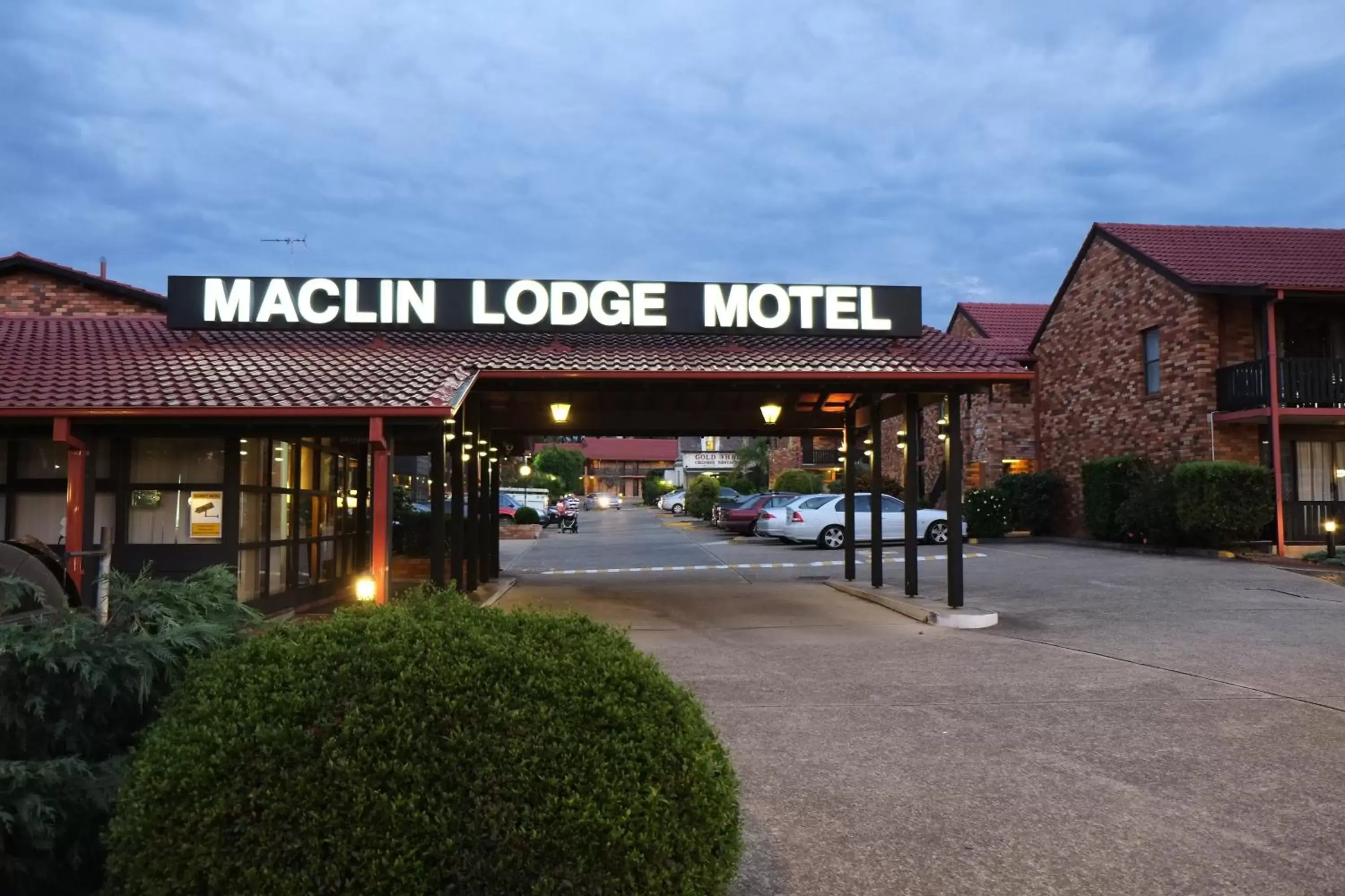 Facade/entrance, Property Building in Maclin Lodge Motel