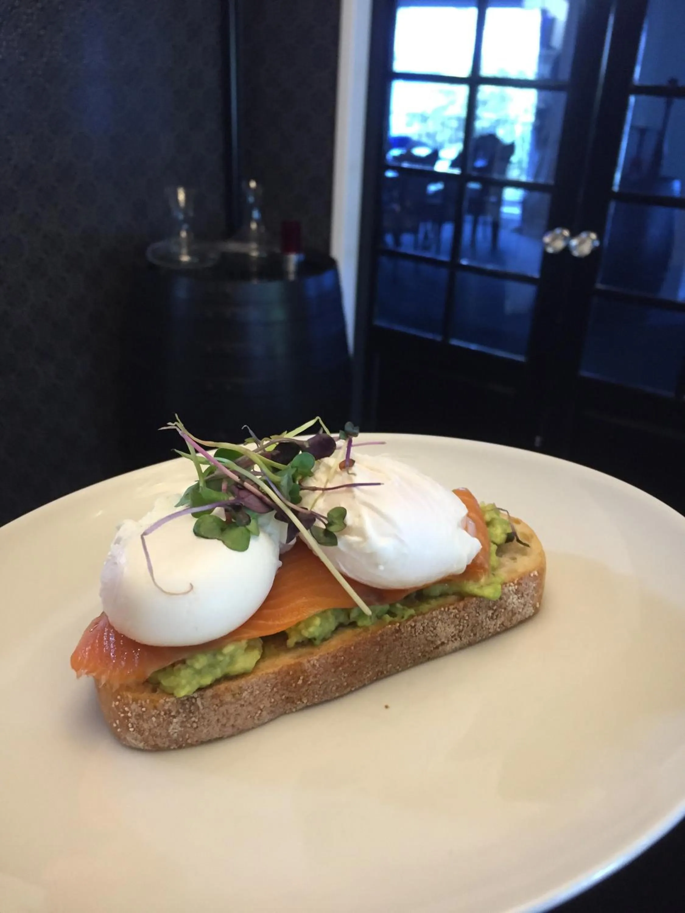 Restaurant/places to eat in Black Swan Lakeside Boutique Hotel