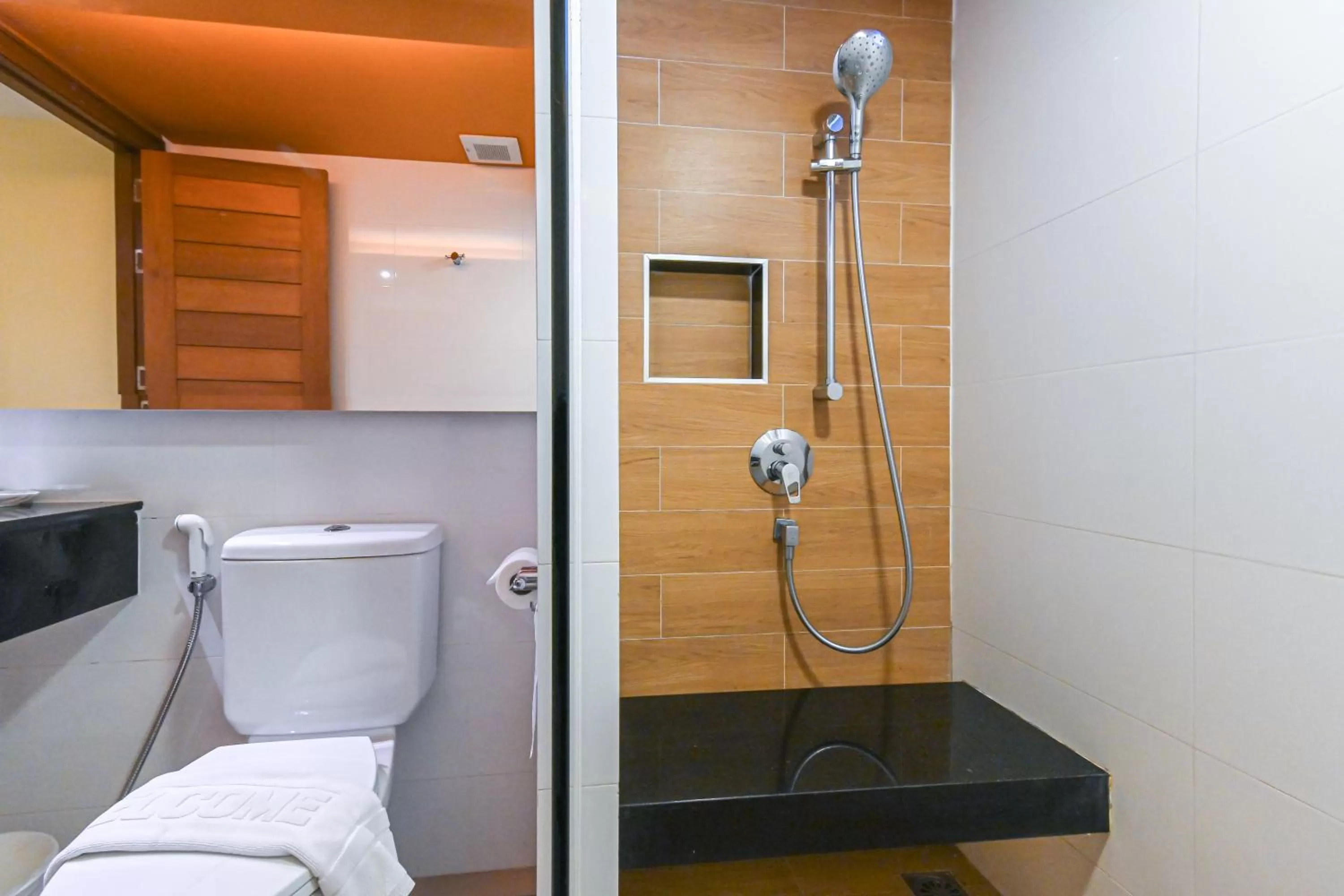 Bathroom in Golden Sea Hua Hin - SHA Extra Plus