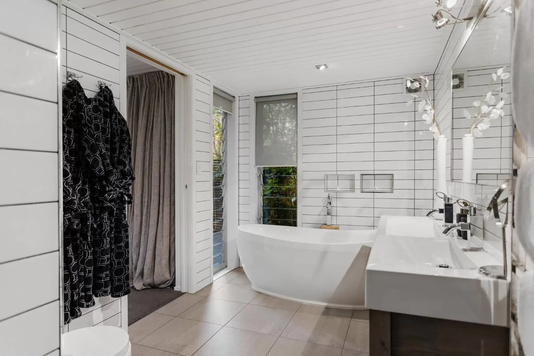 Bathroom in Acacia Cliffs Lodge