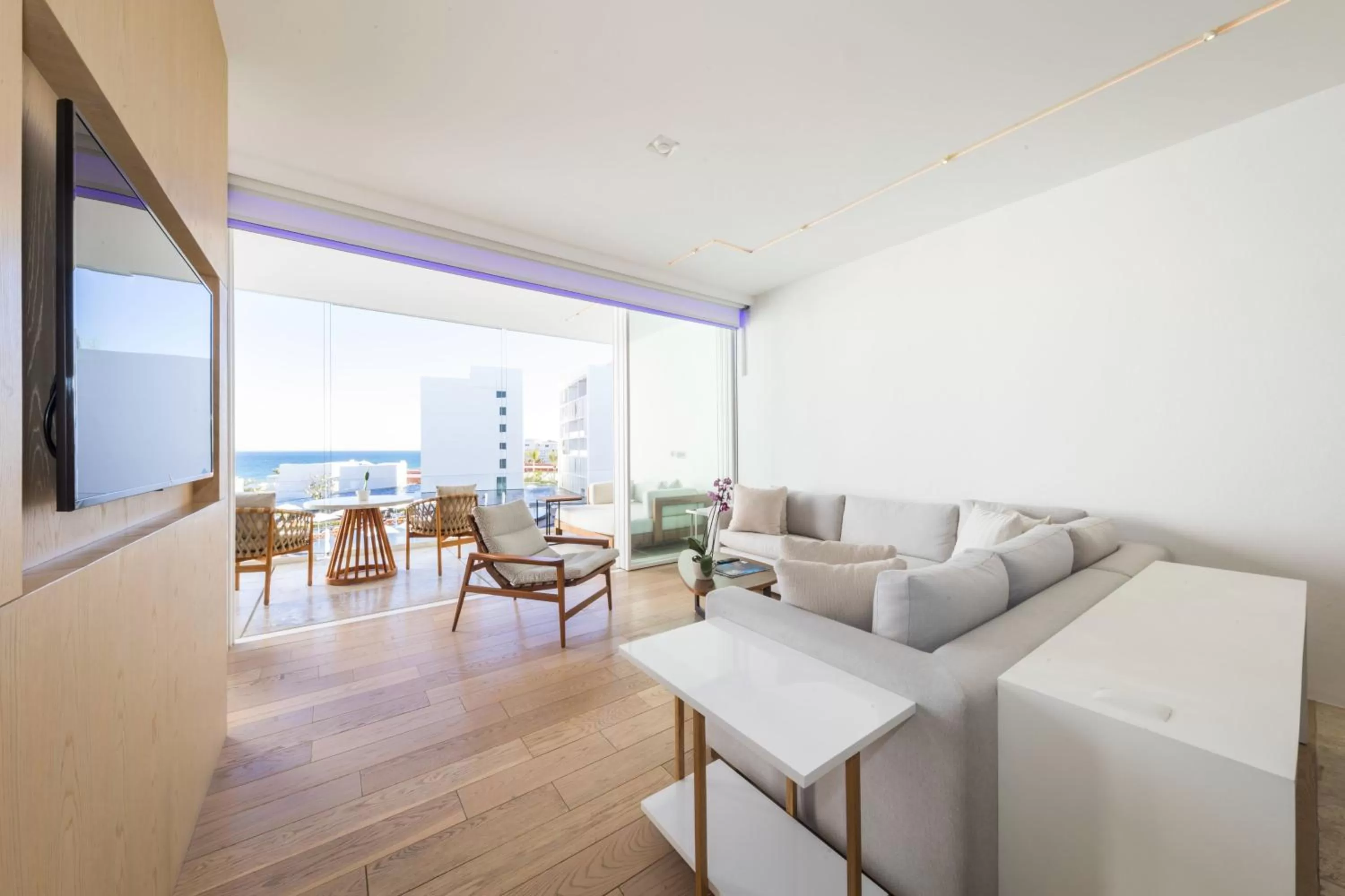 Living room in Viceroy Los Cabos
