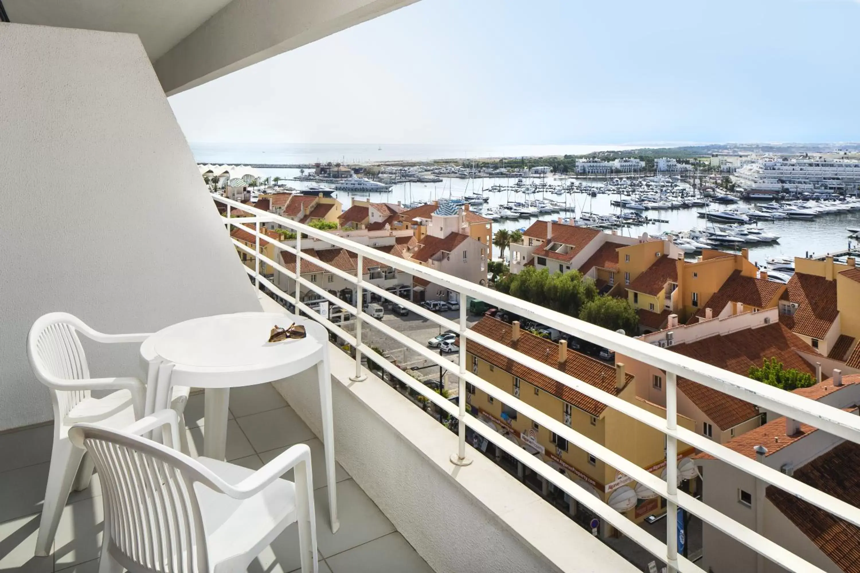 Balcony/Terrace in Luna Olympus