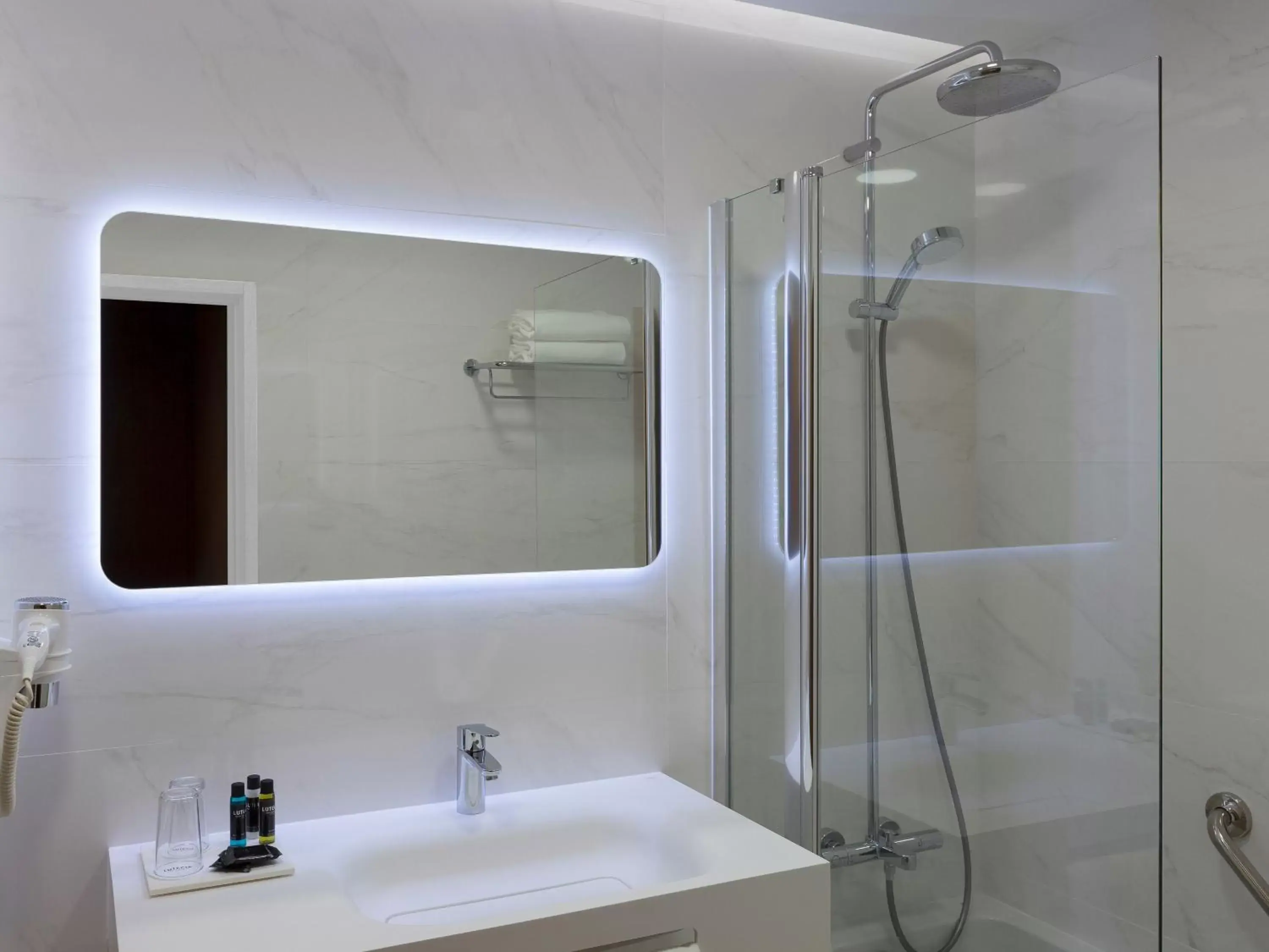 Bathroom in Lutecia Smart Design Hotel