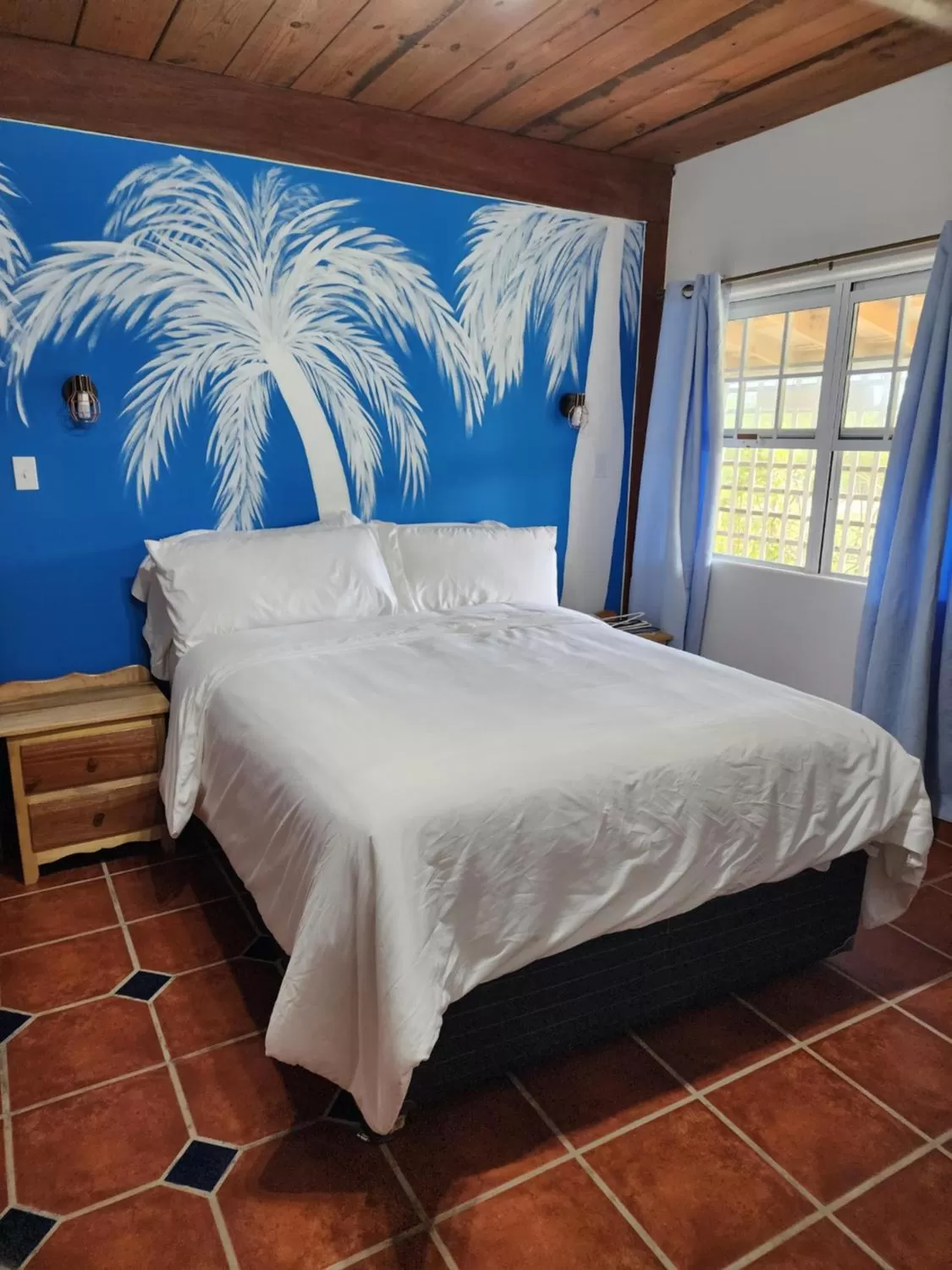 Bedroom, Bed in The BNB on Triggerfish Close to the airport