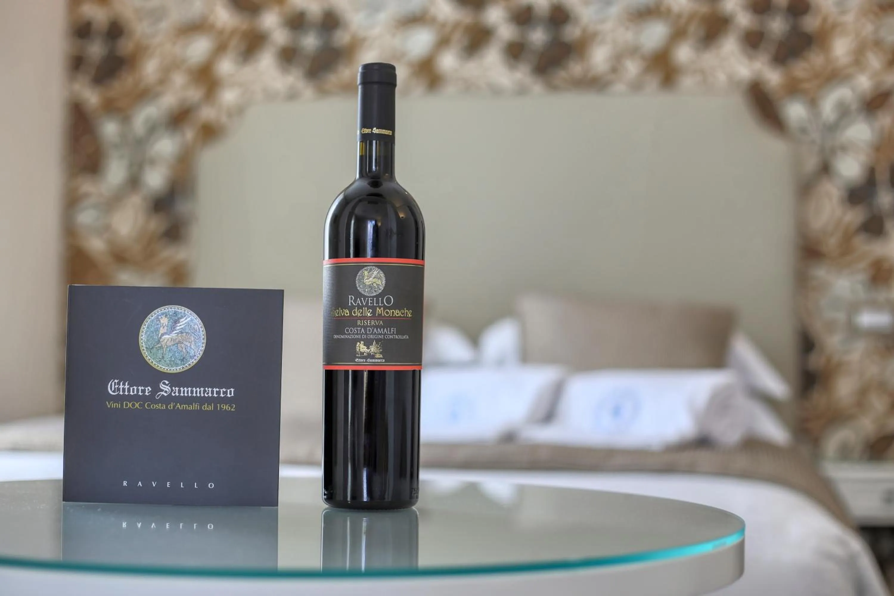 Decorative detail, Bed in Palazzo Confalone