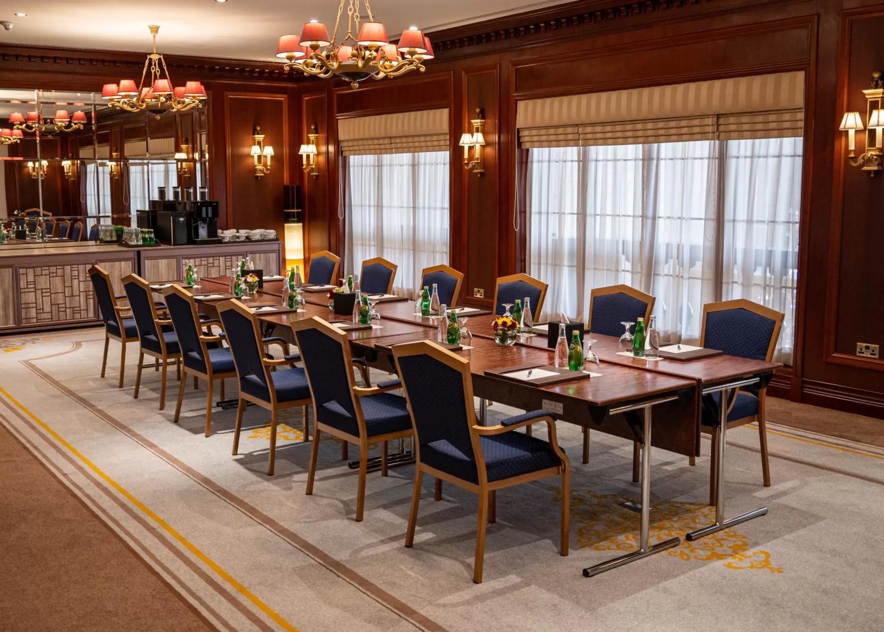 Meeting/conference room in Al Aziziyah Boutique Hotel