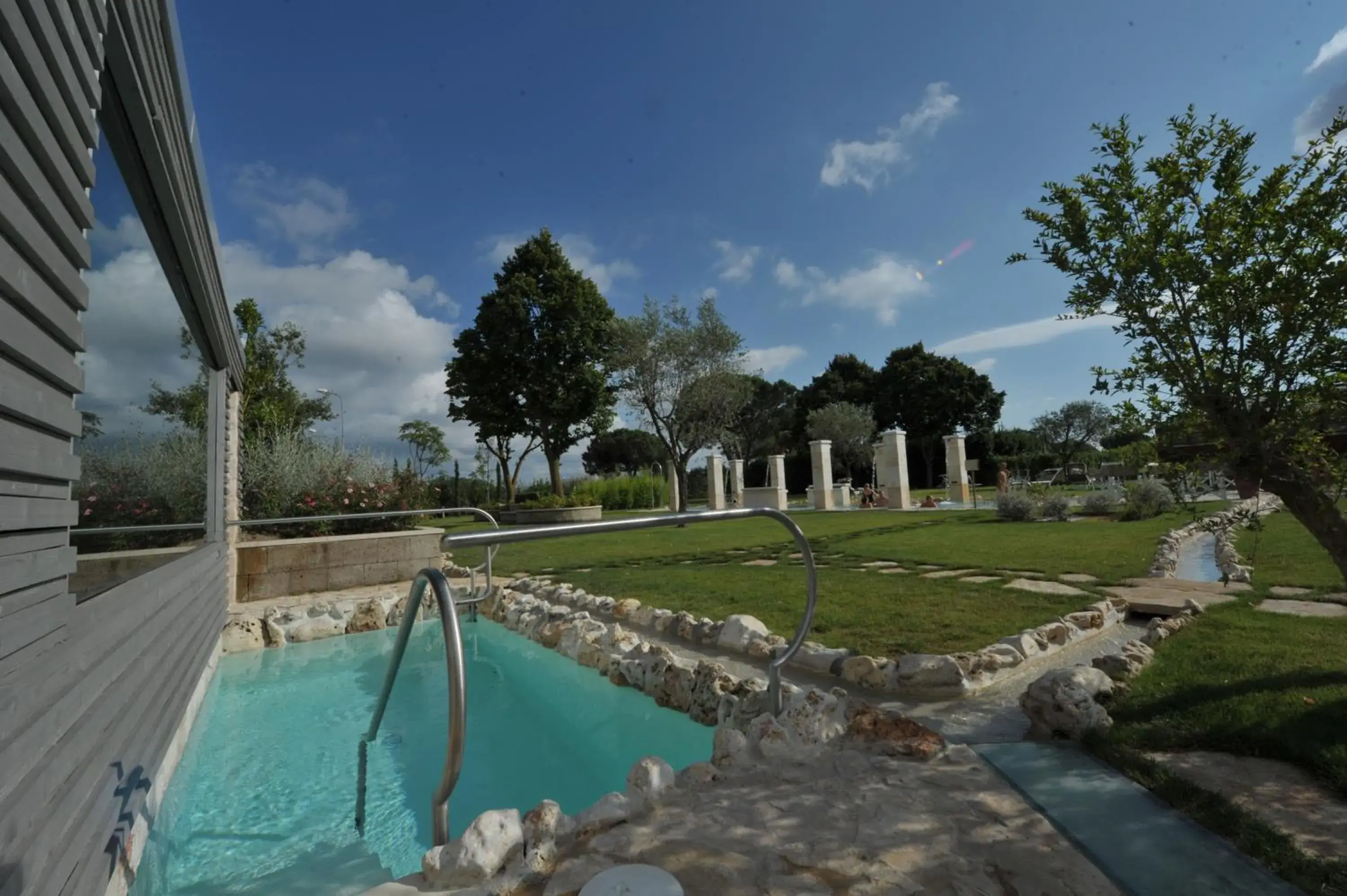 Open Air Bath, Garden in Hotel Salus Terme