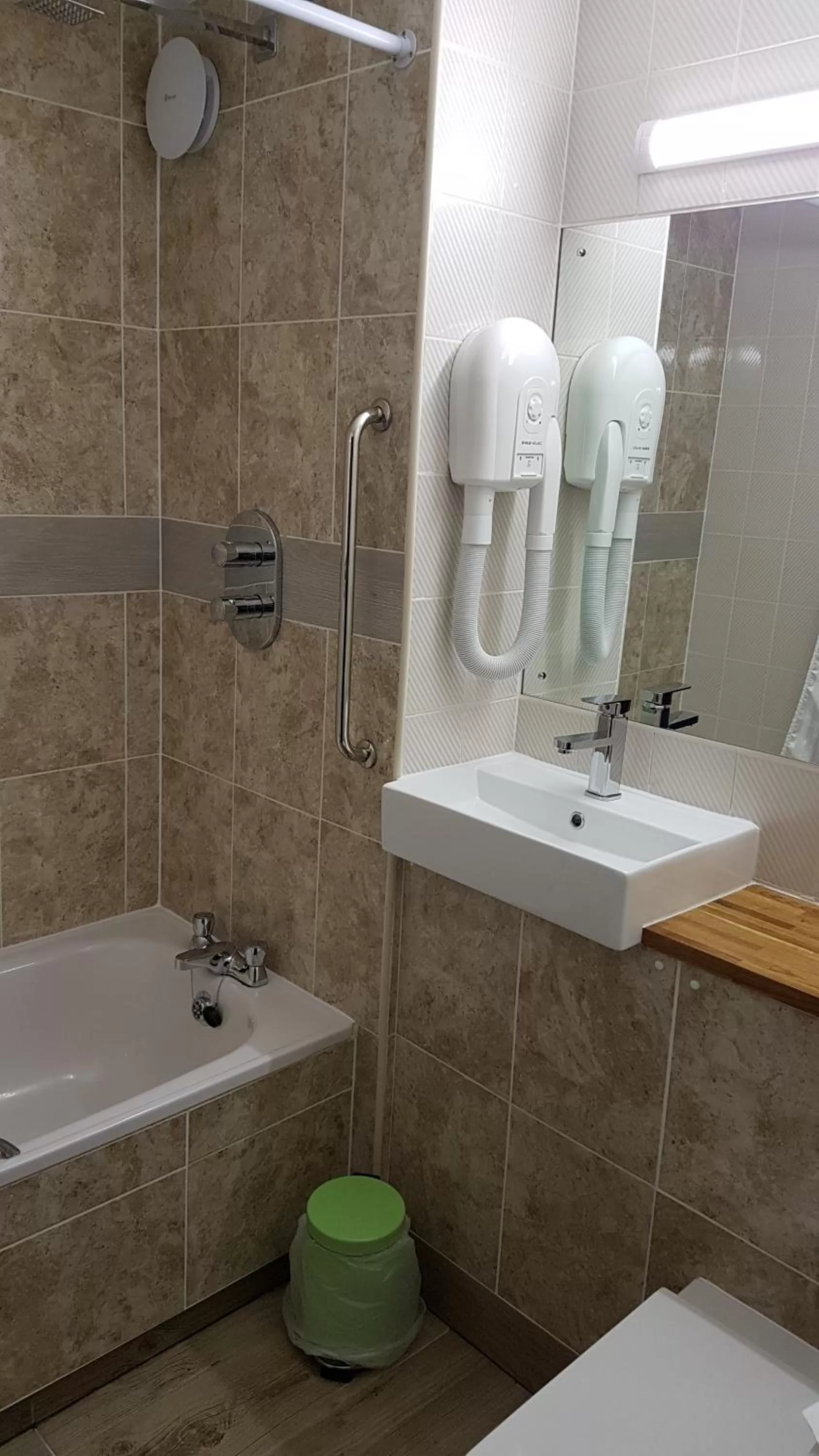 Bathroom in Travel Plaza Hotel