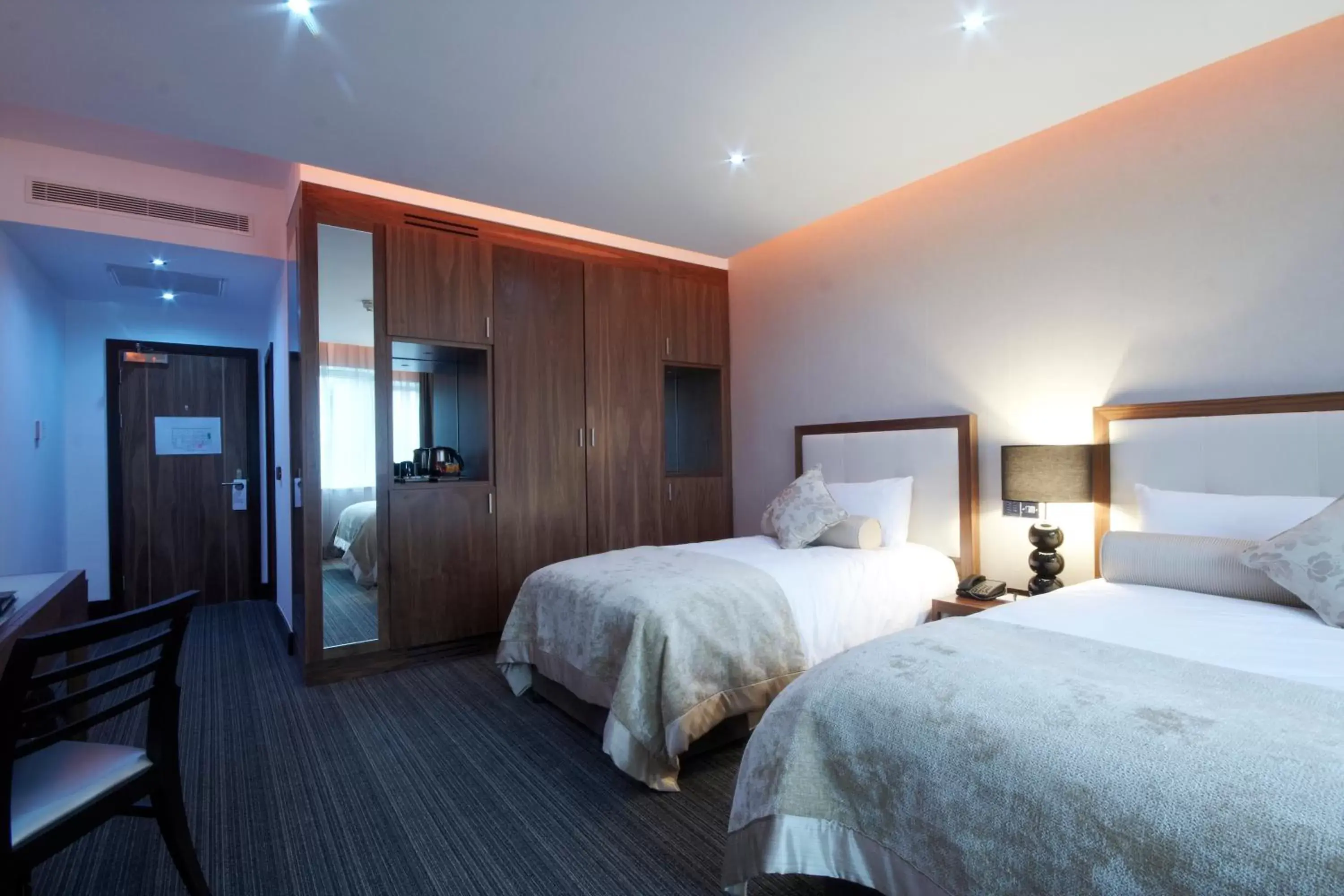 Bed in Rochestown Park Hotel