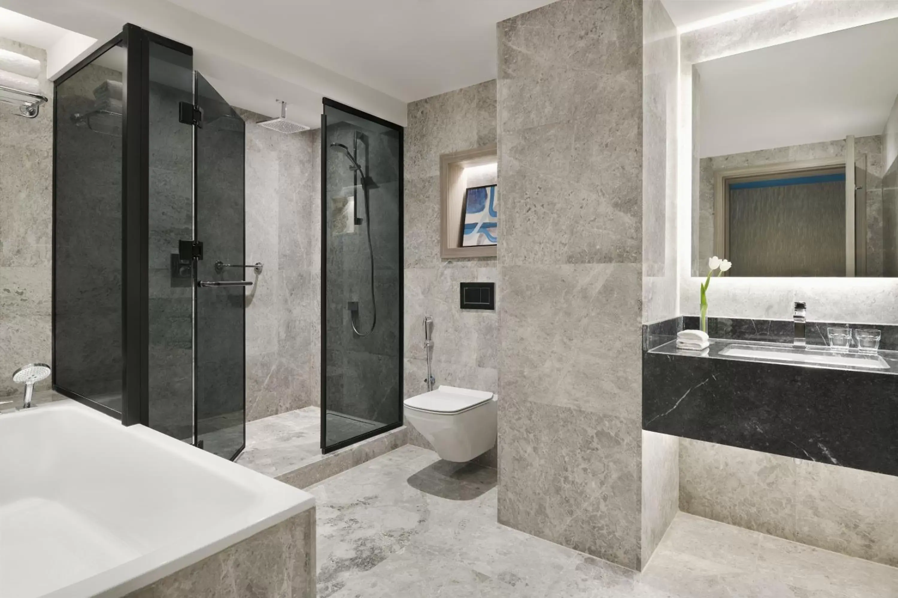 Shower, Bathroom in Al Ahsa InterContinental, an IHG Hotel