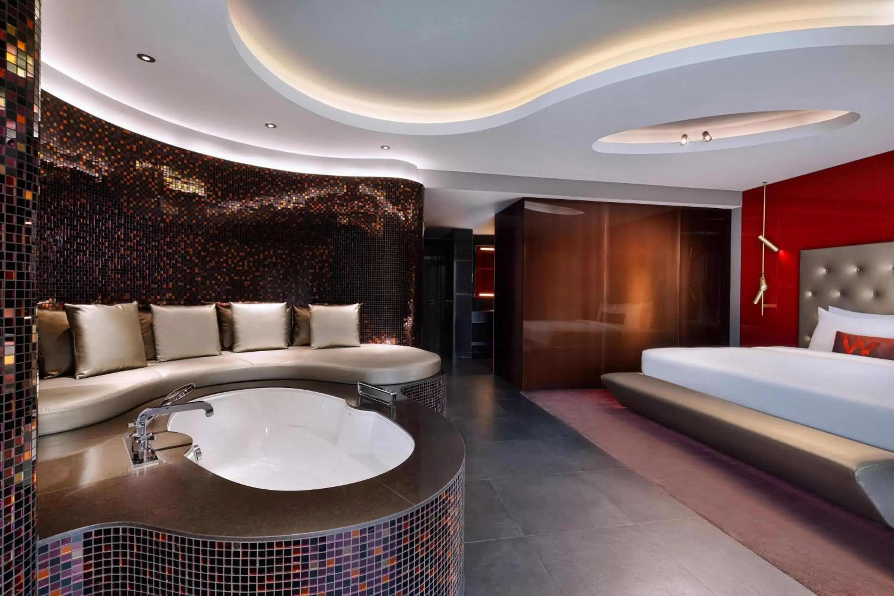Bedroom, Bathroom in W Dubai - The Palm