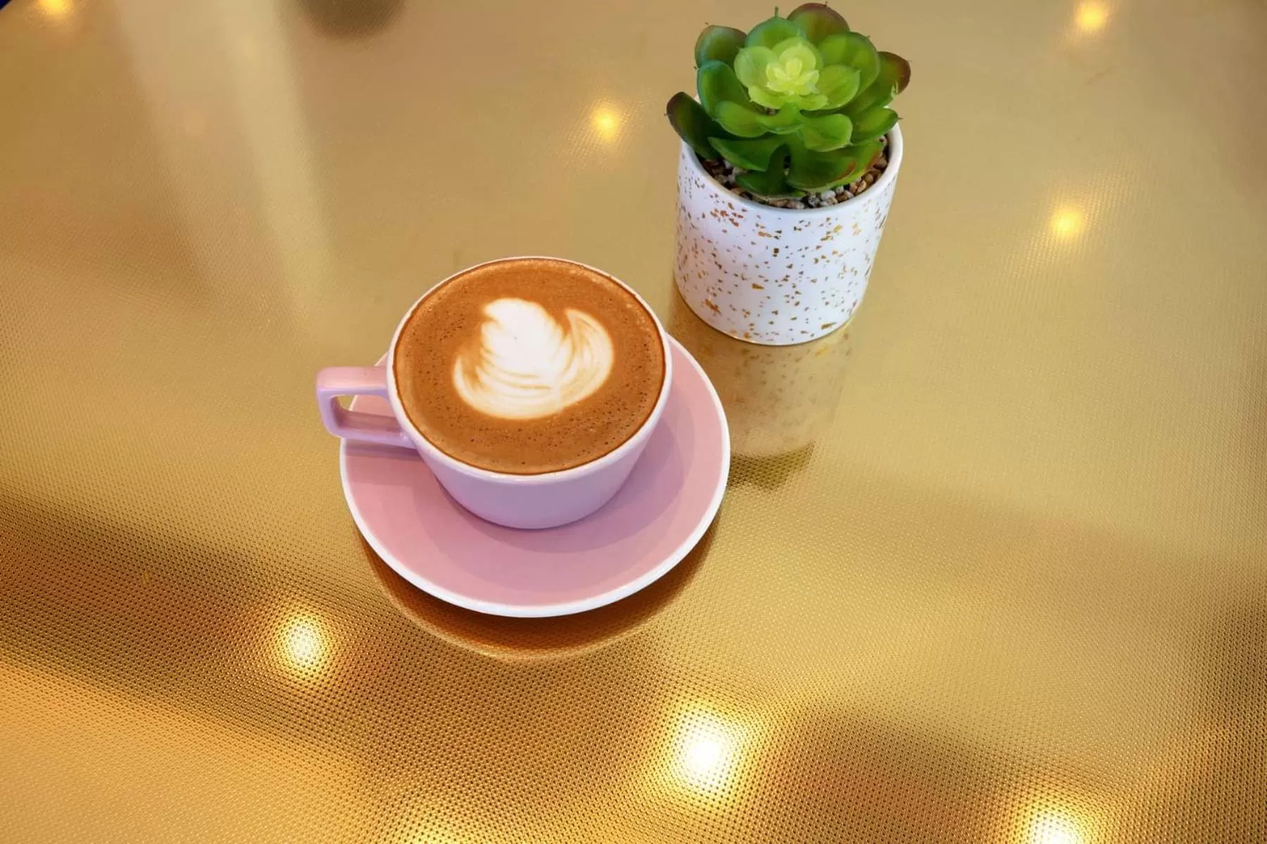 Coffee/tea facilities in Hollywood Historic Hotel