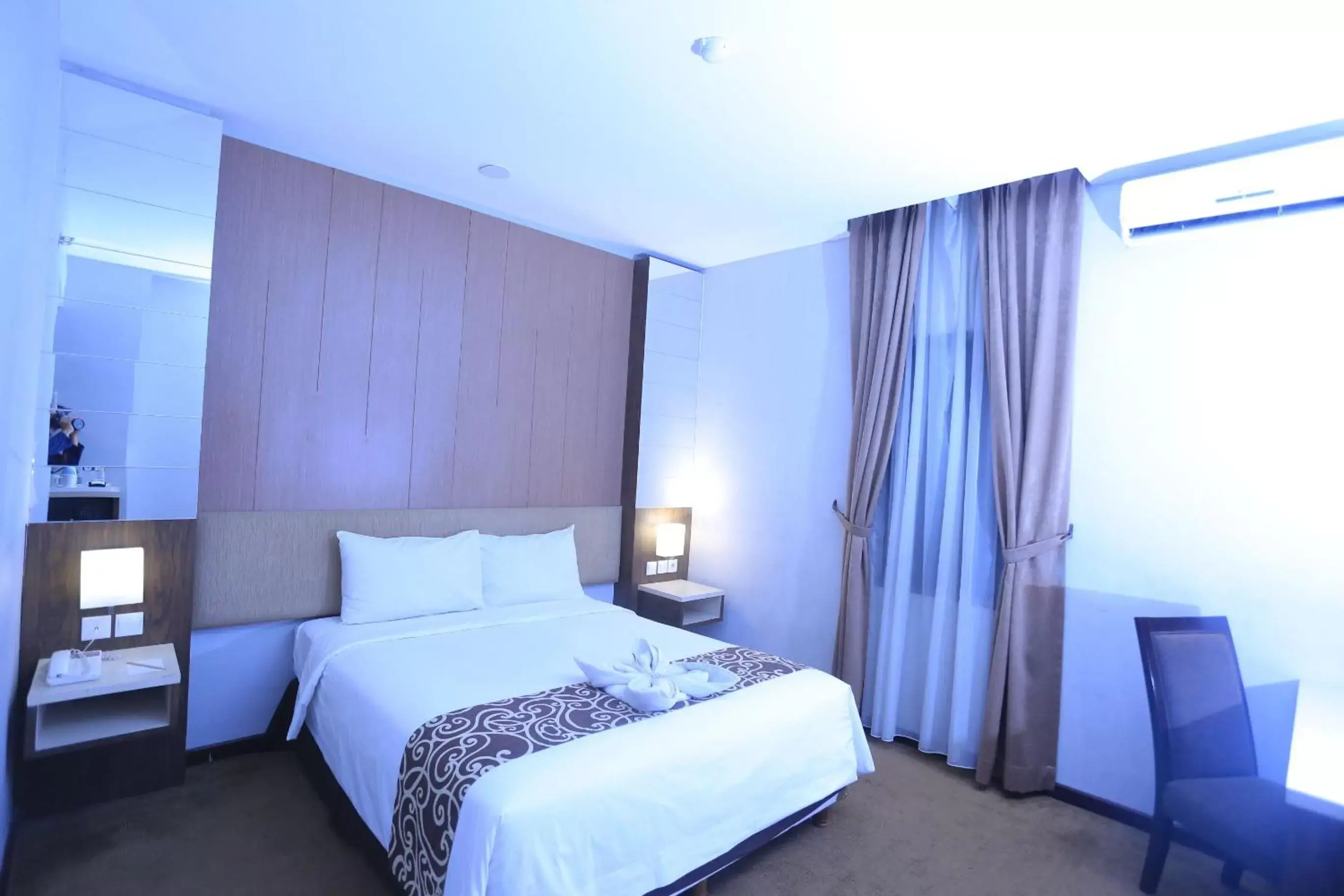 Bedroom, Bed in Tjokro Hotel Klaten