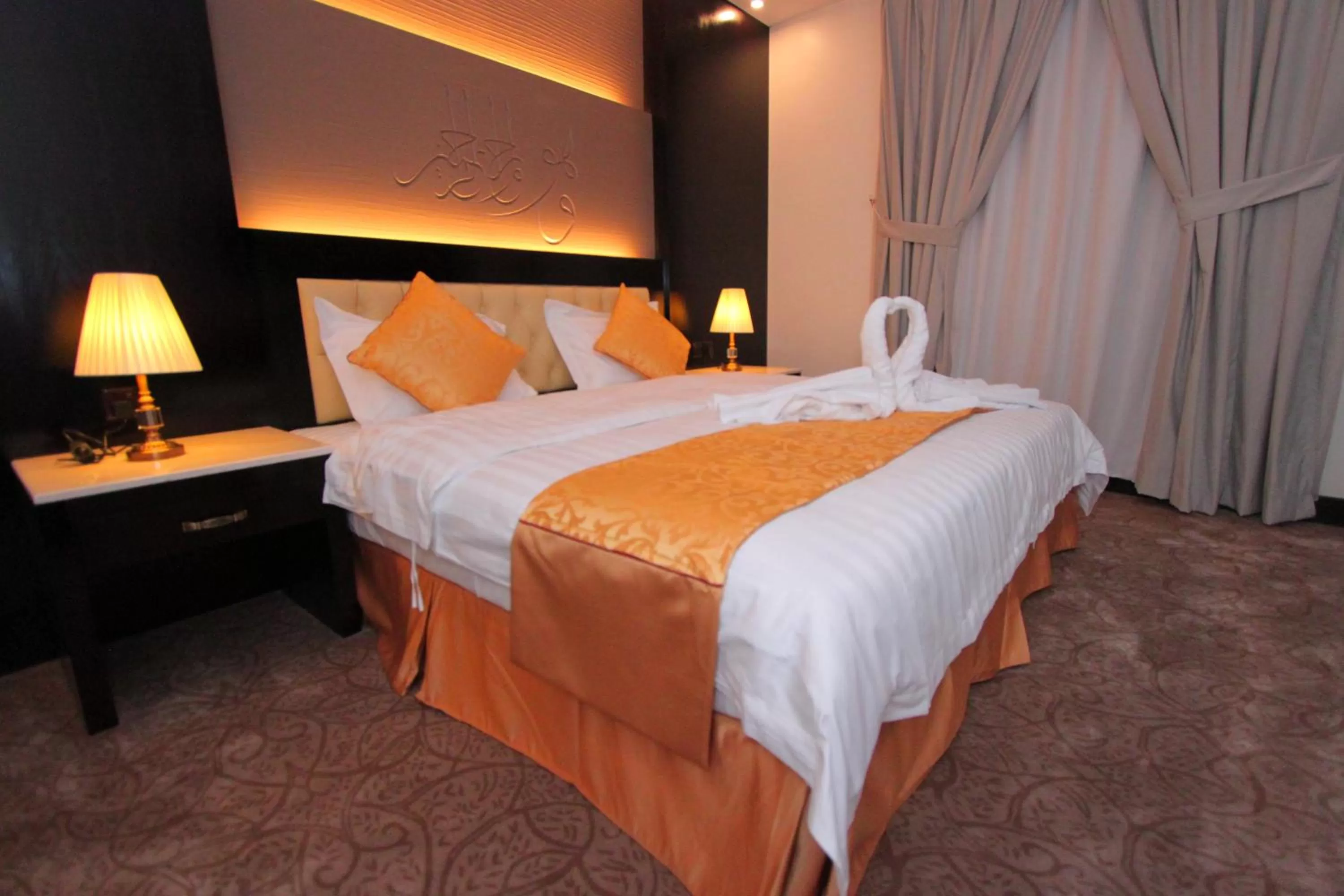 Property building, Bed in Qasr Rayana Aparthotel