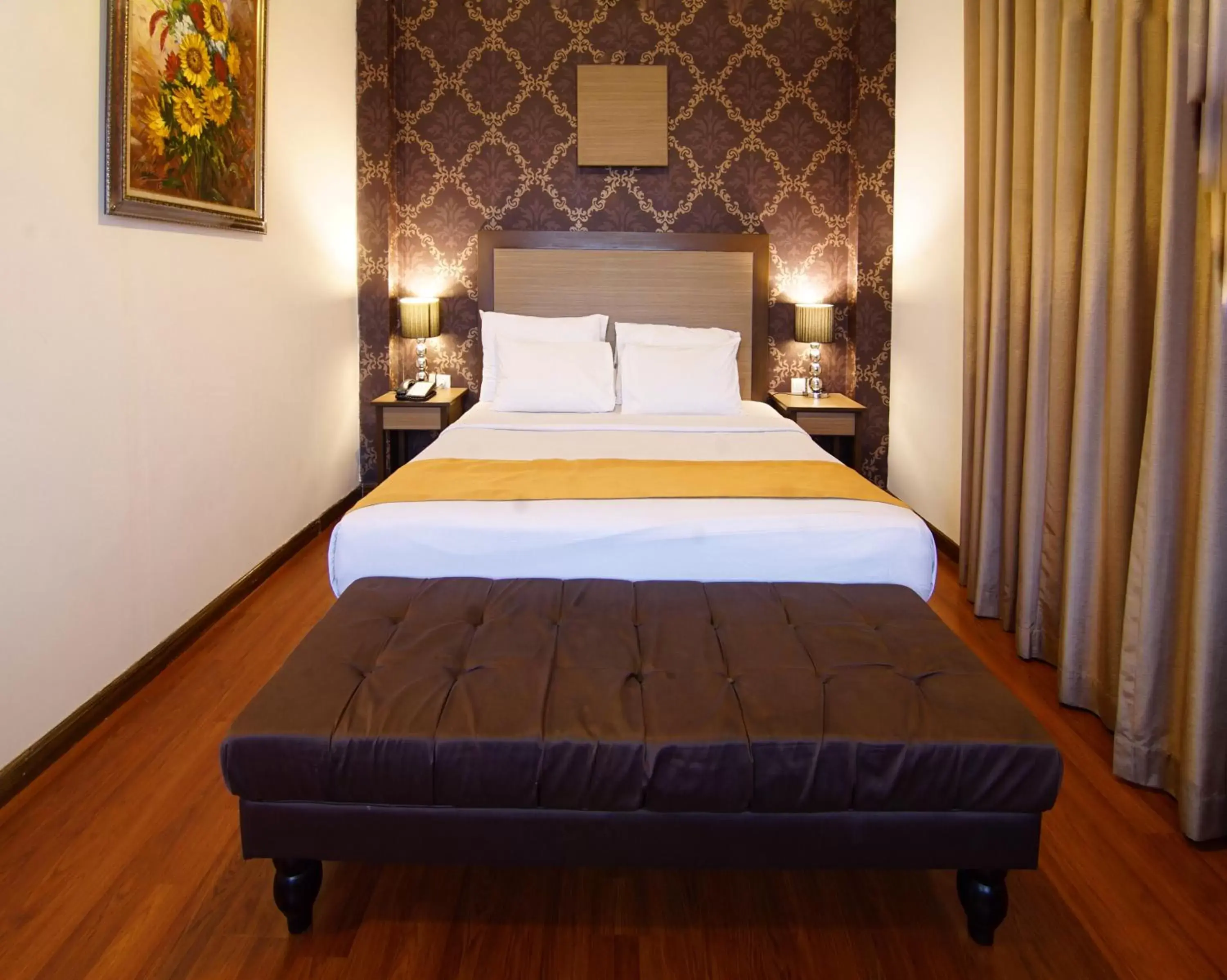 Bed in Royal Hotel Bogor