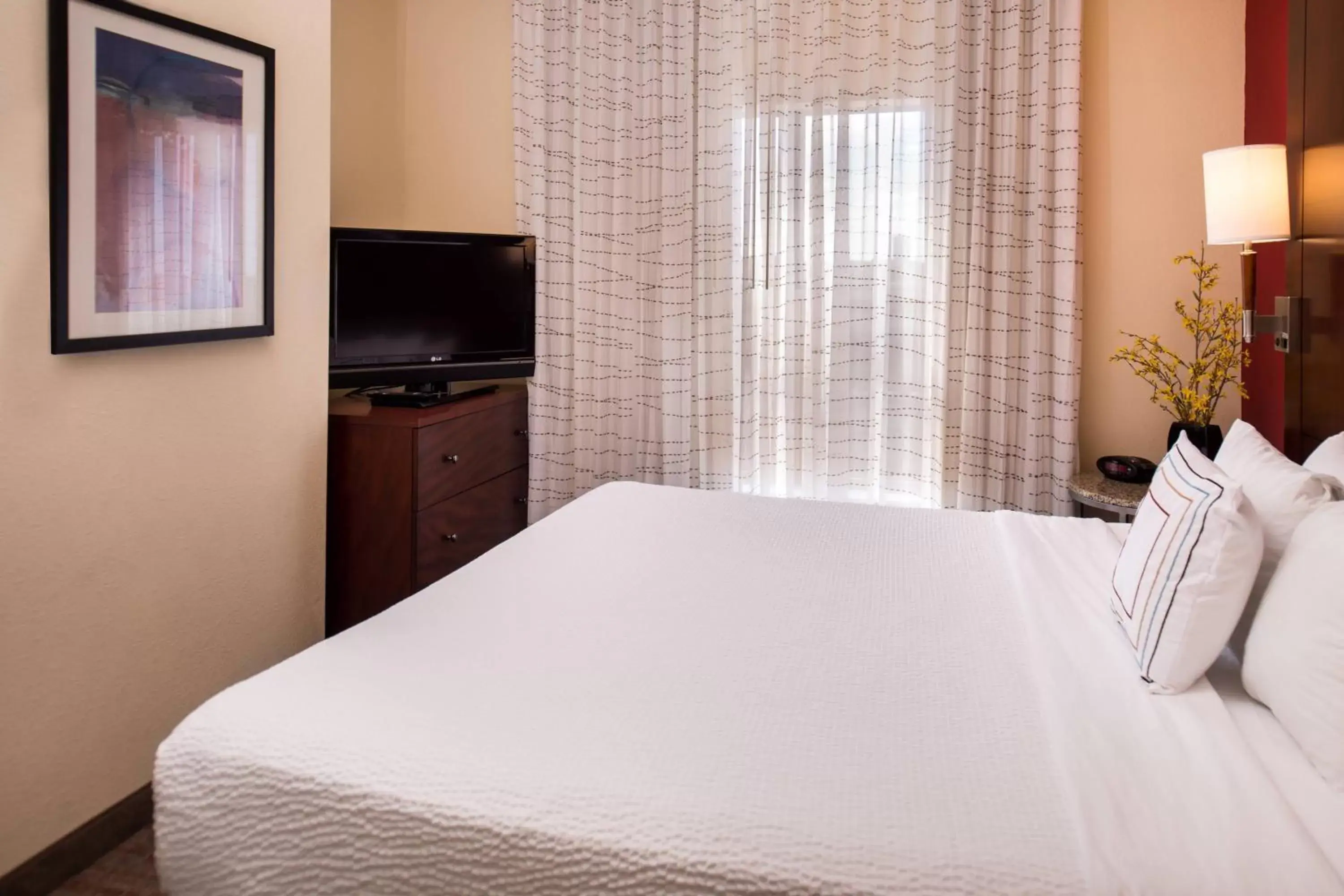 Bedroom, Bed in Residence Inn by Marriott Albuquerque Airport