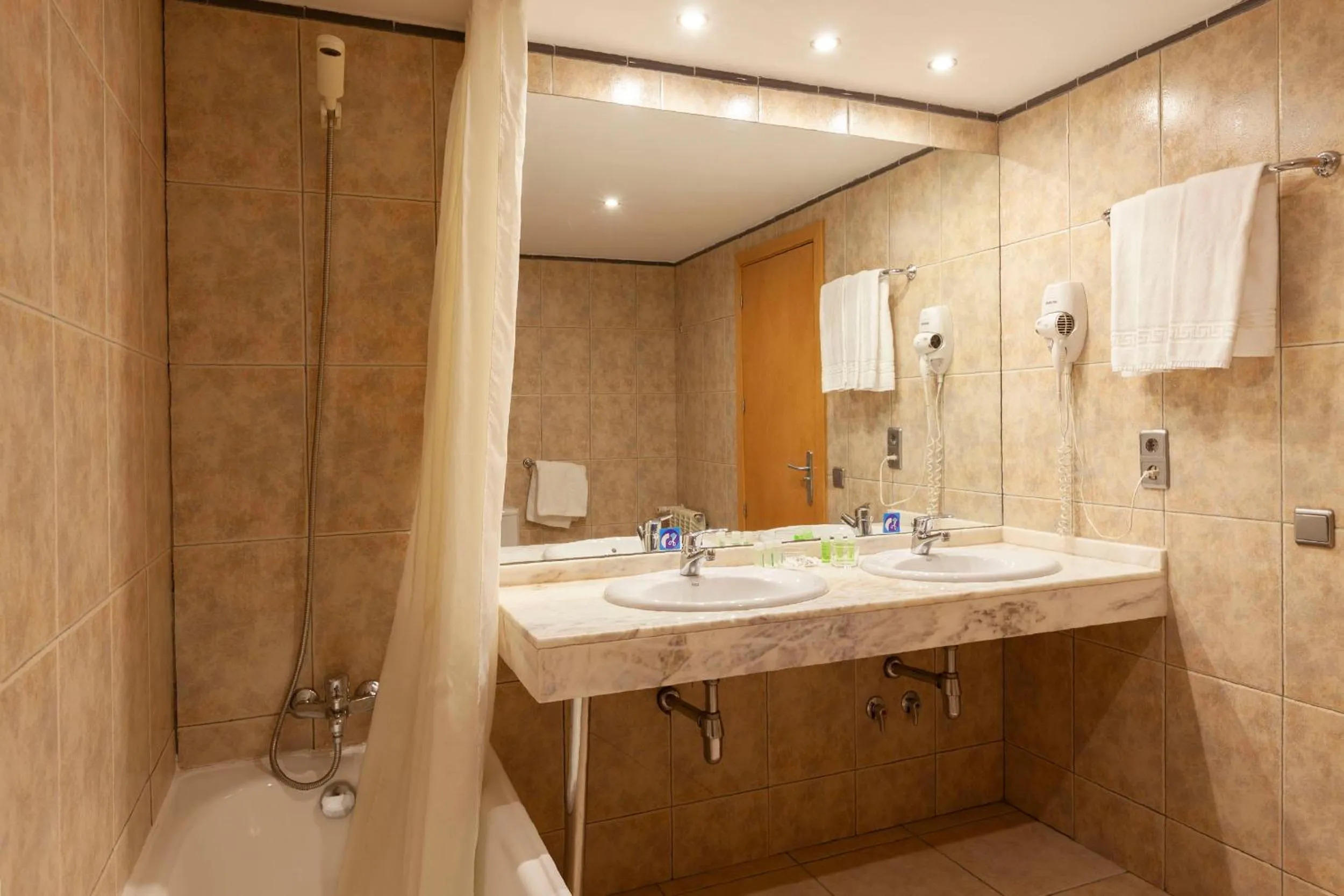 Bathroom in Wuau! Hotel Segle XX