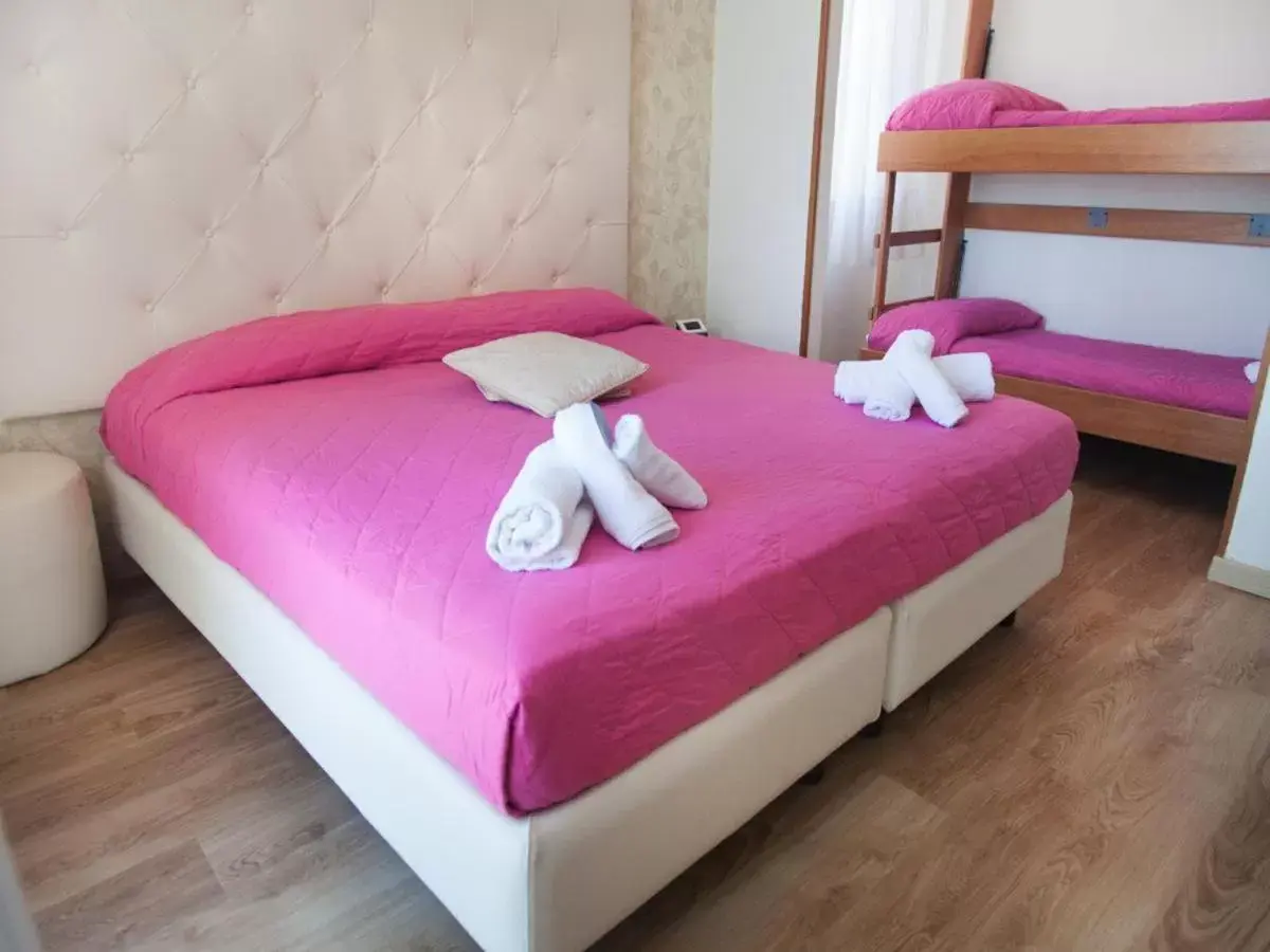 Bunk Bed in Riviera Mare Beach Life Hotel