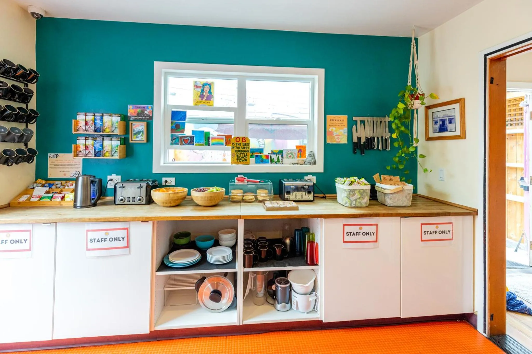 Kitchen or kitchenette in Samesun Ocean Beach Hotel & Hostel