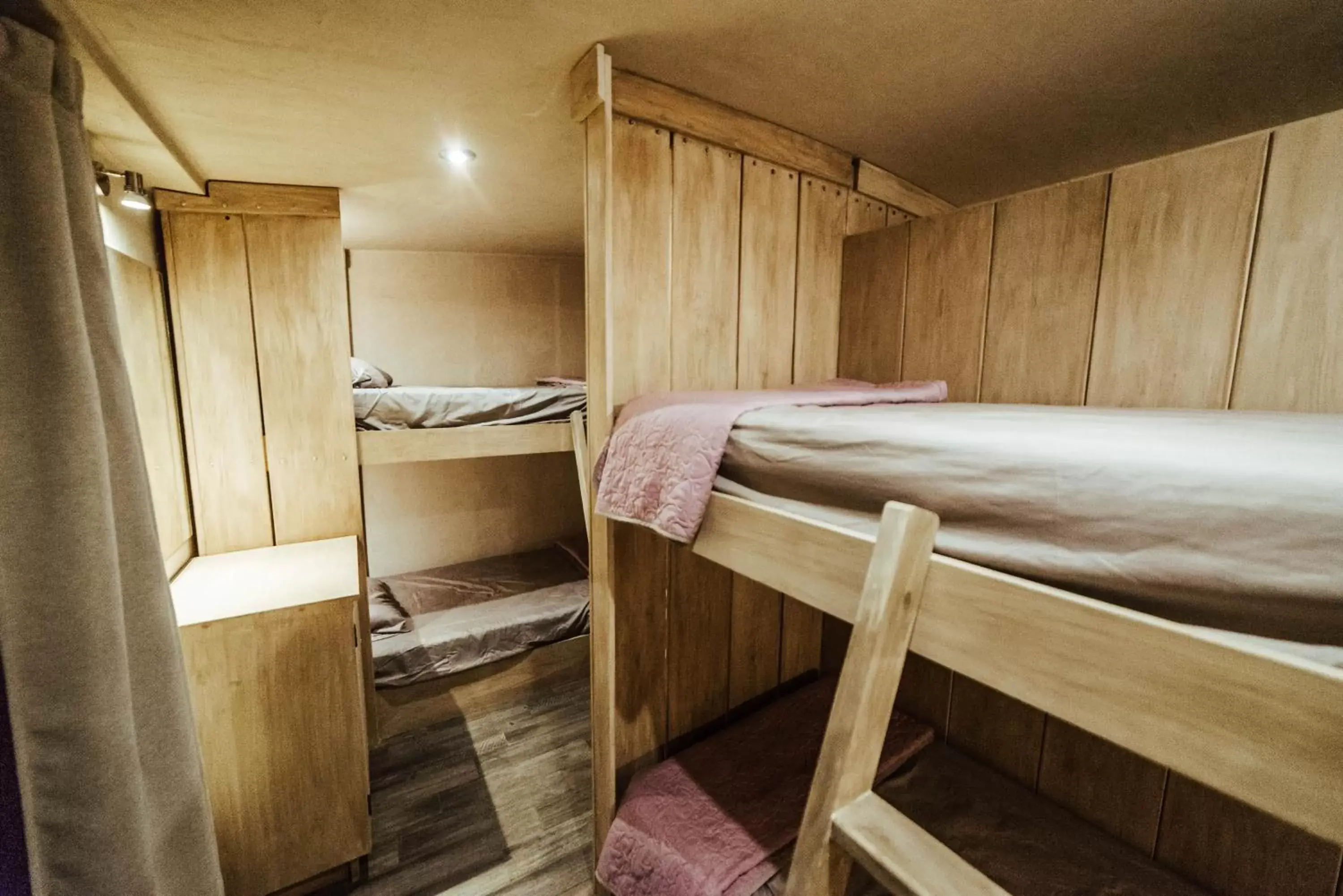 Bunk Bed in Kotantik bed & breakfast