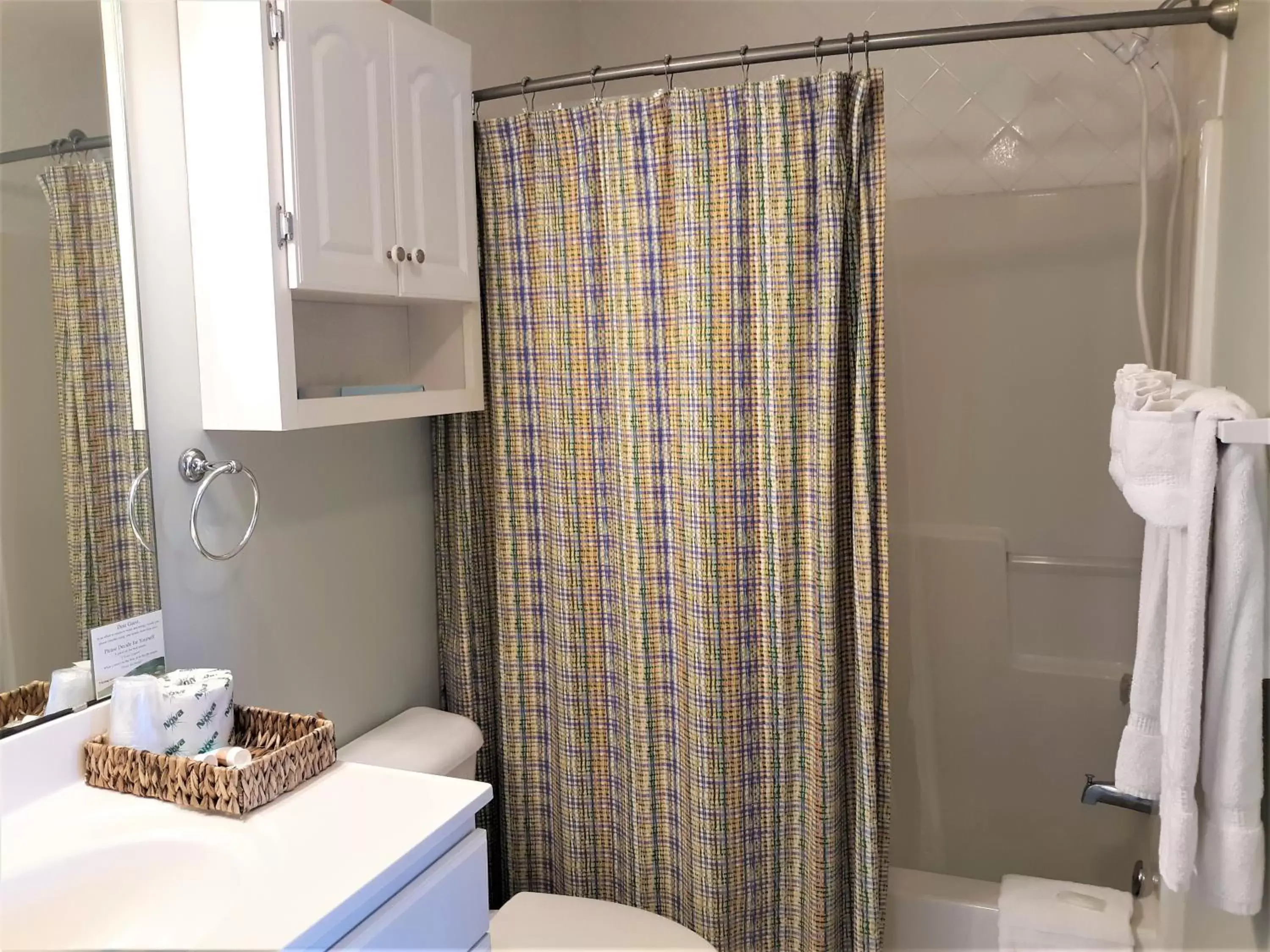 Bathroom in Sandpeddler Inn and Suites