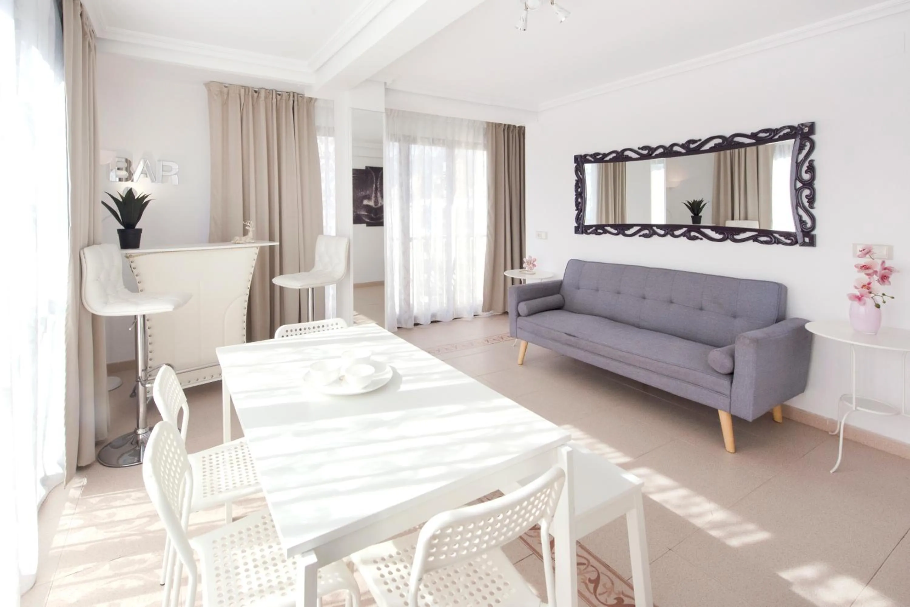 Living room, Bed in My Pretty Payma Apartamentos