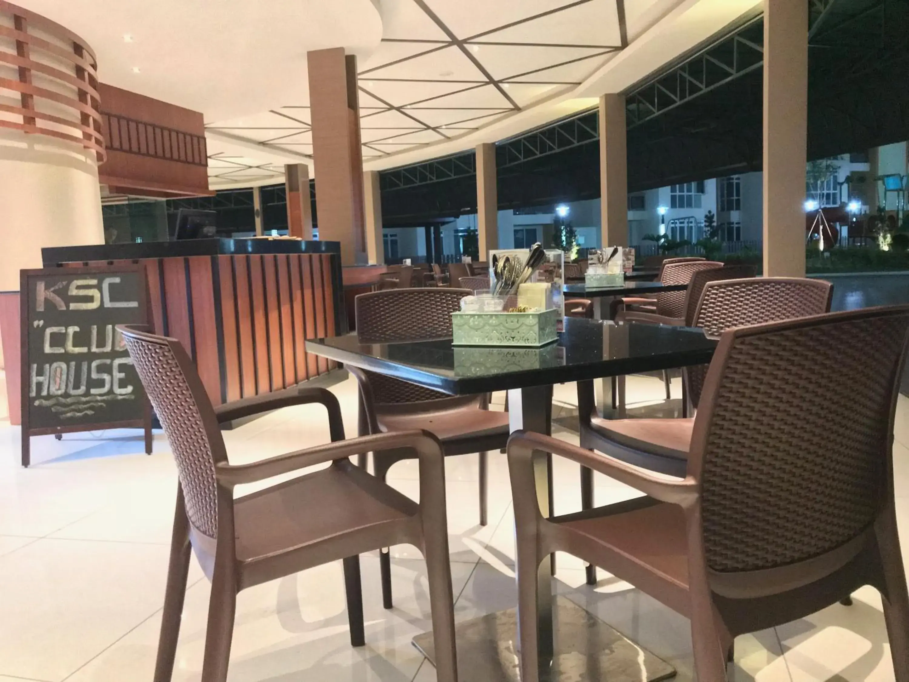 Restaurant/places to eat in KSL Hot Spring Resort Restaurant/places to eat in KSL Hot Spring Resort