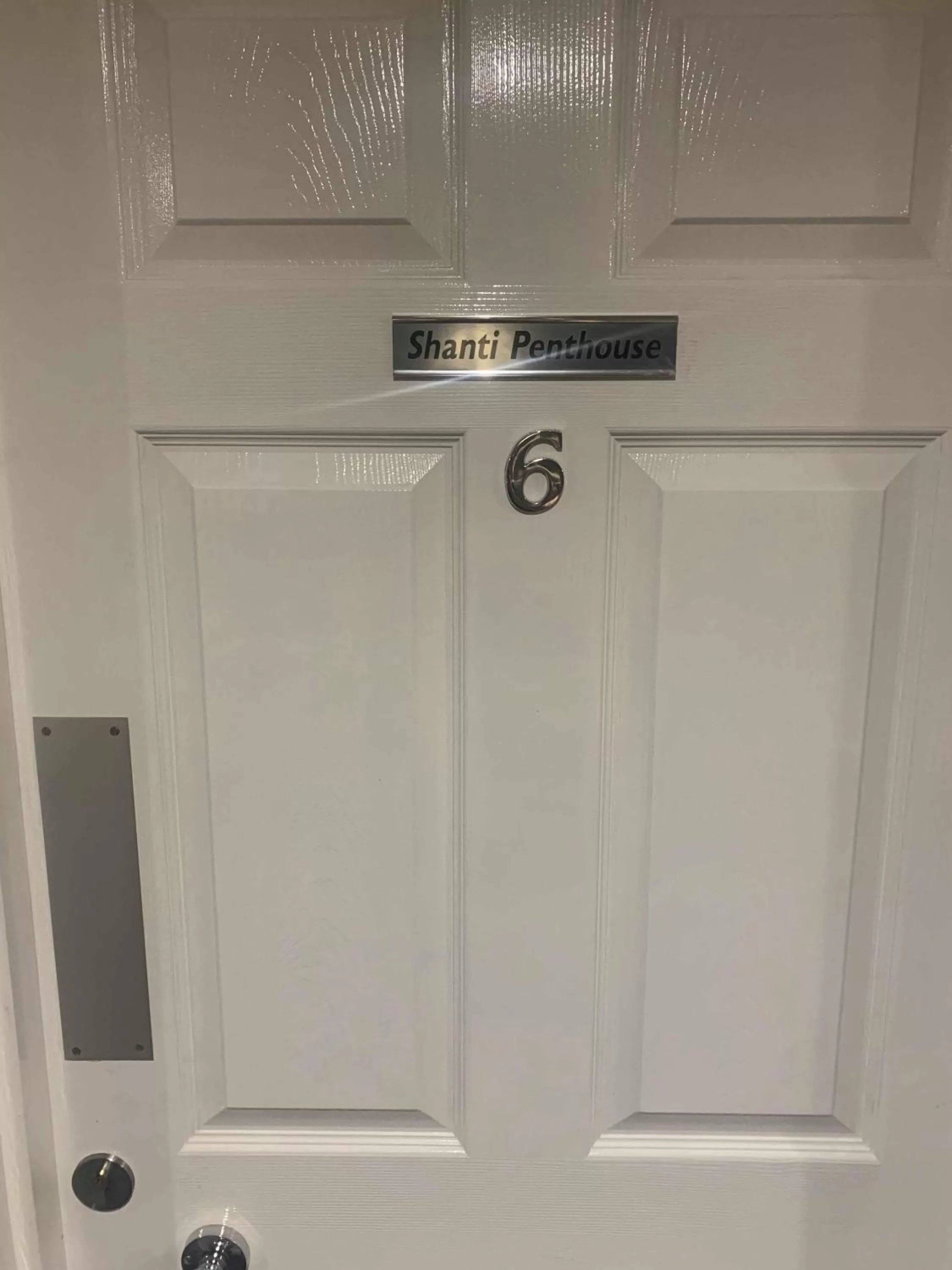 Superior King Room in The Grotto