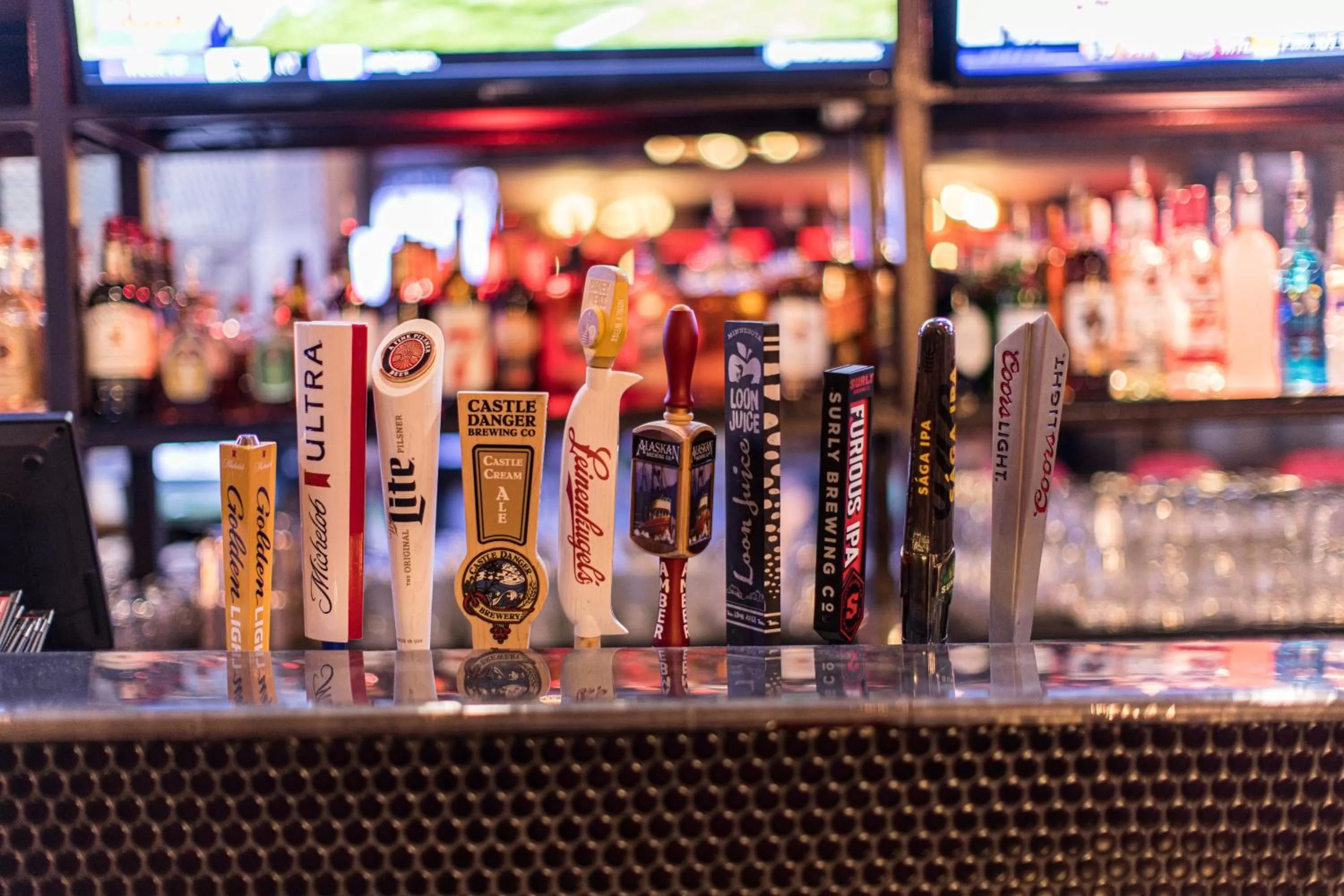 Lounge or bar in Holiday Inn St. Paul Downtown by IHG