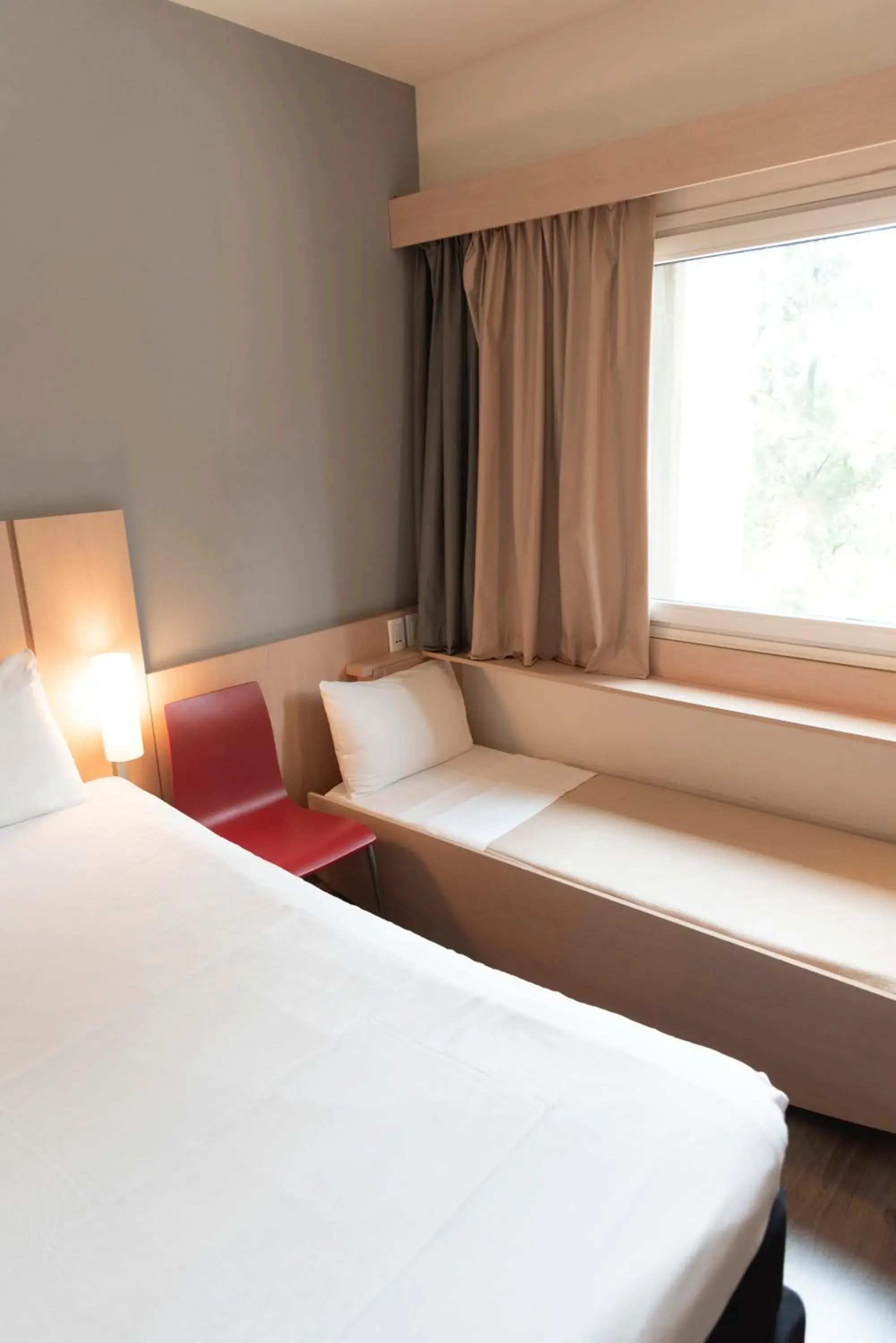 Bed in Hotel Ibis Pilar