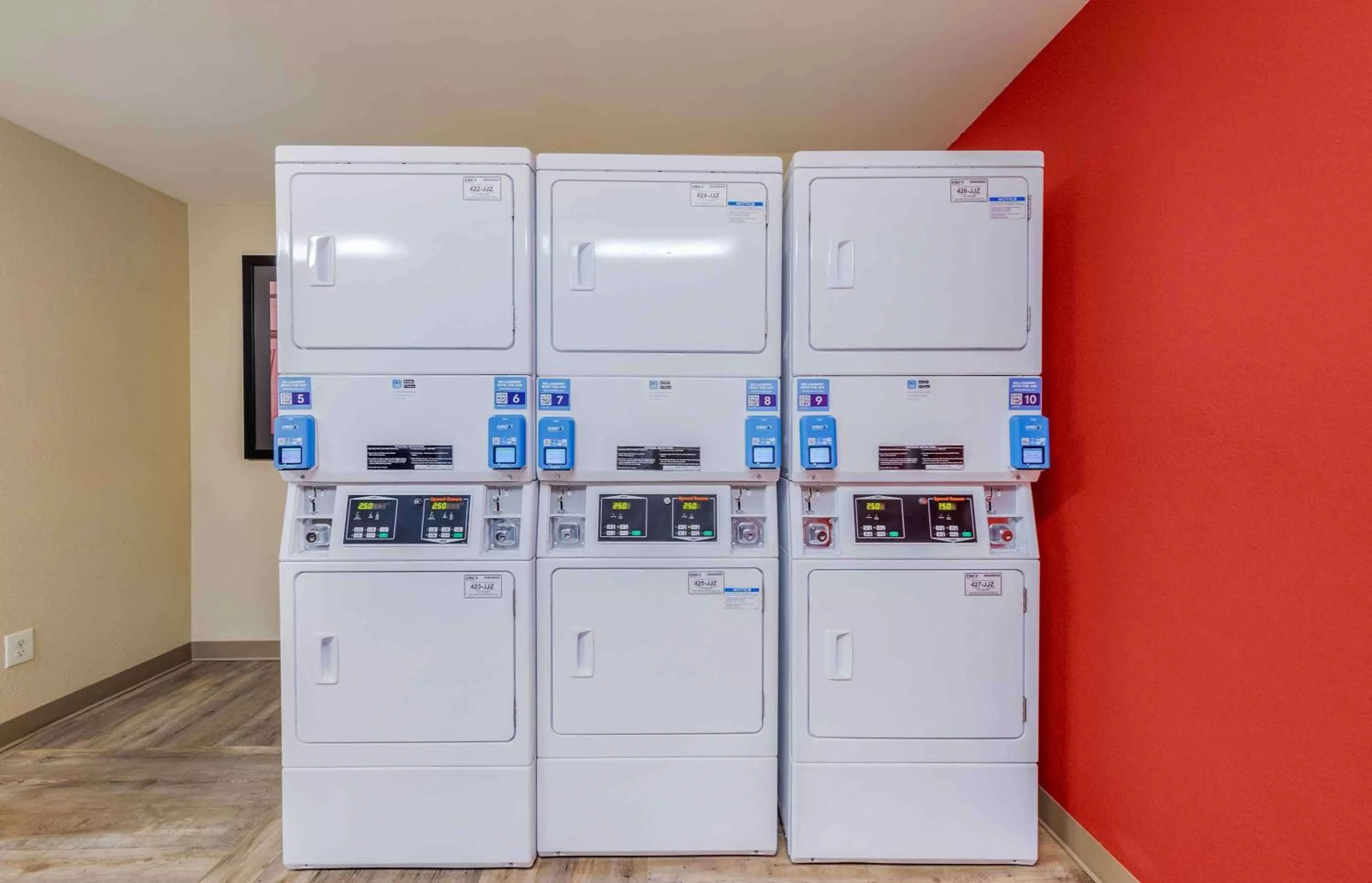 Property building in Extended Stay America Suites - Orange County - Huntington Beach