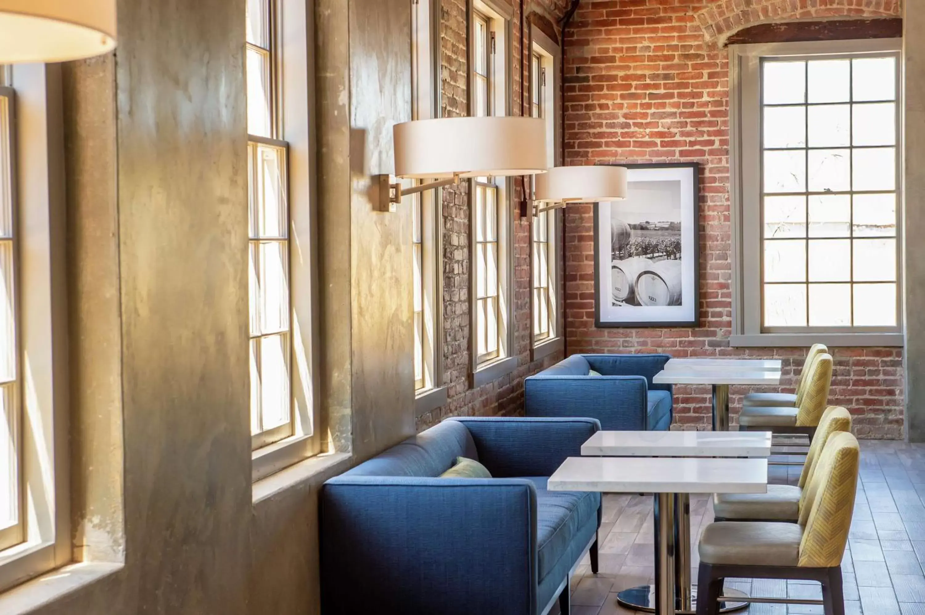 Lobby or reception, Seating Area in Hampton Inn Petaluma, Ca