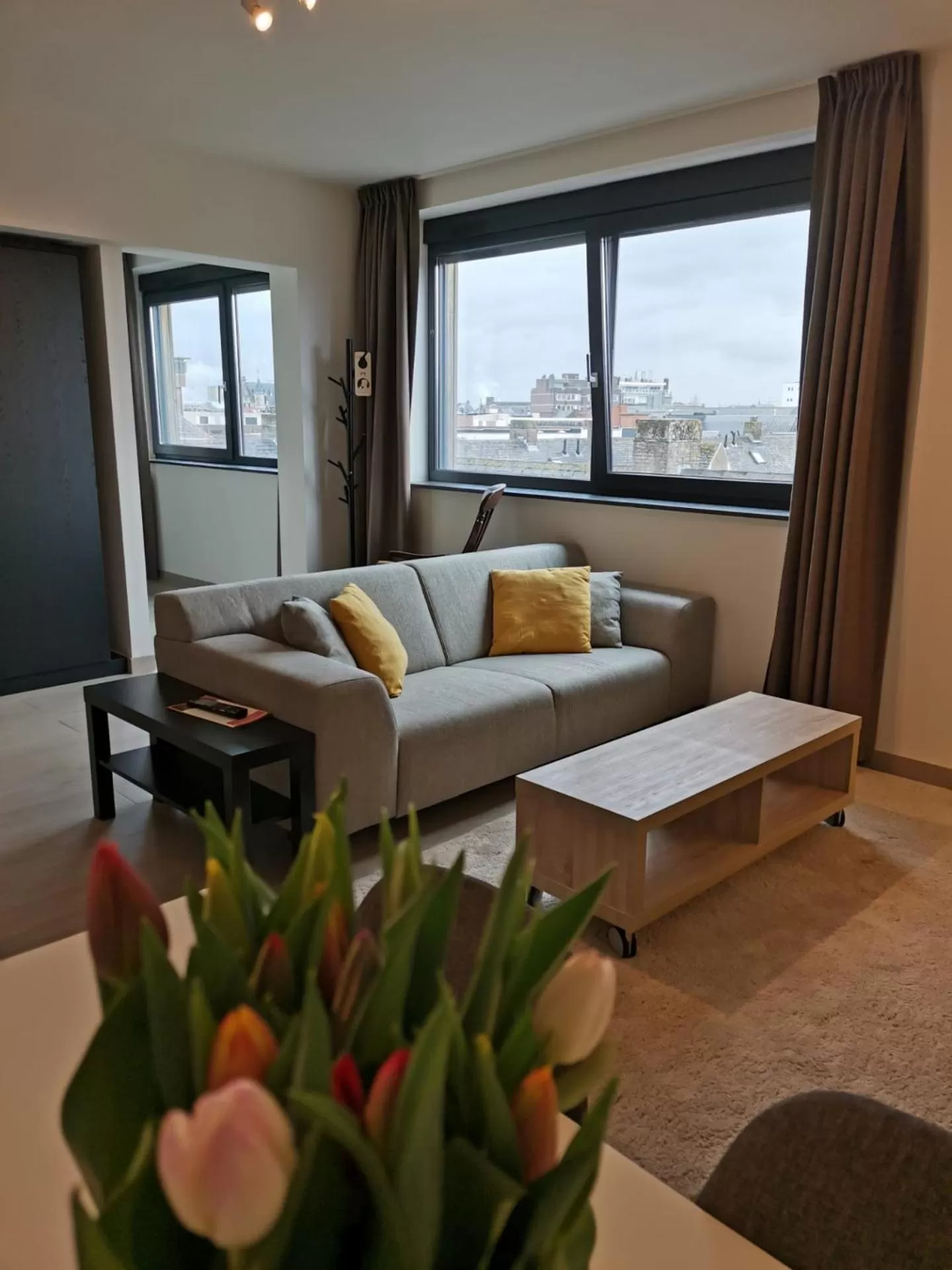 Living room, Bed in Tower Hotel Aalst