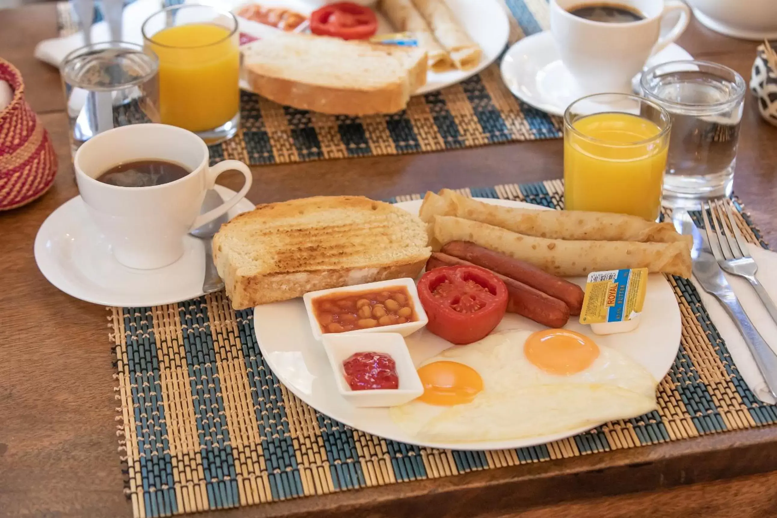 Breakfast in Shoki Shoki House Stone Town